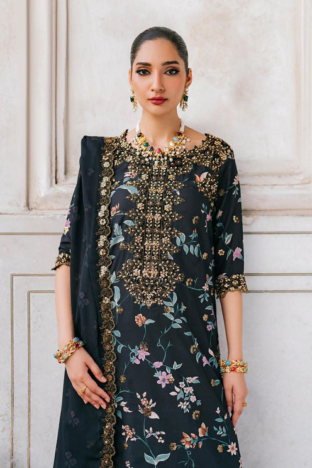 IZNIK BLACK HANDWORK LAWN WITH SILK DUPPATA