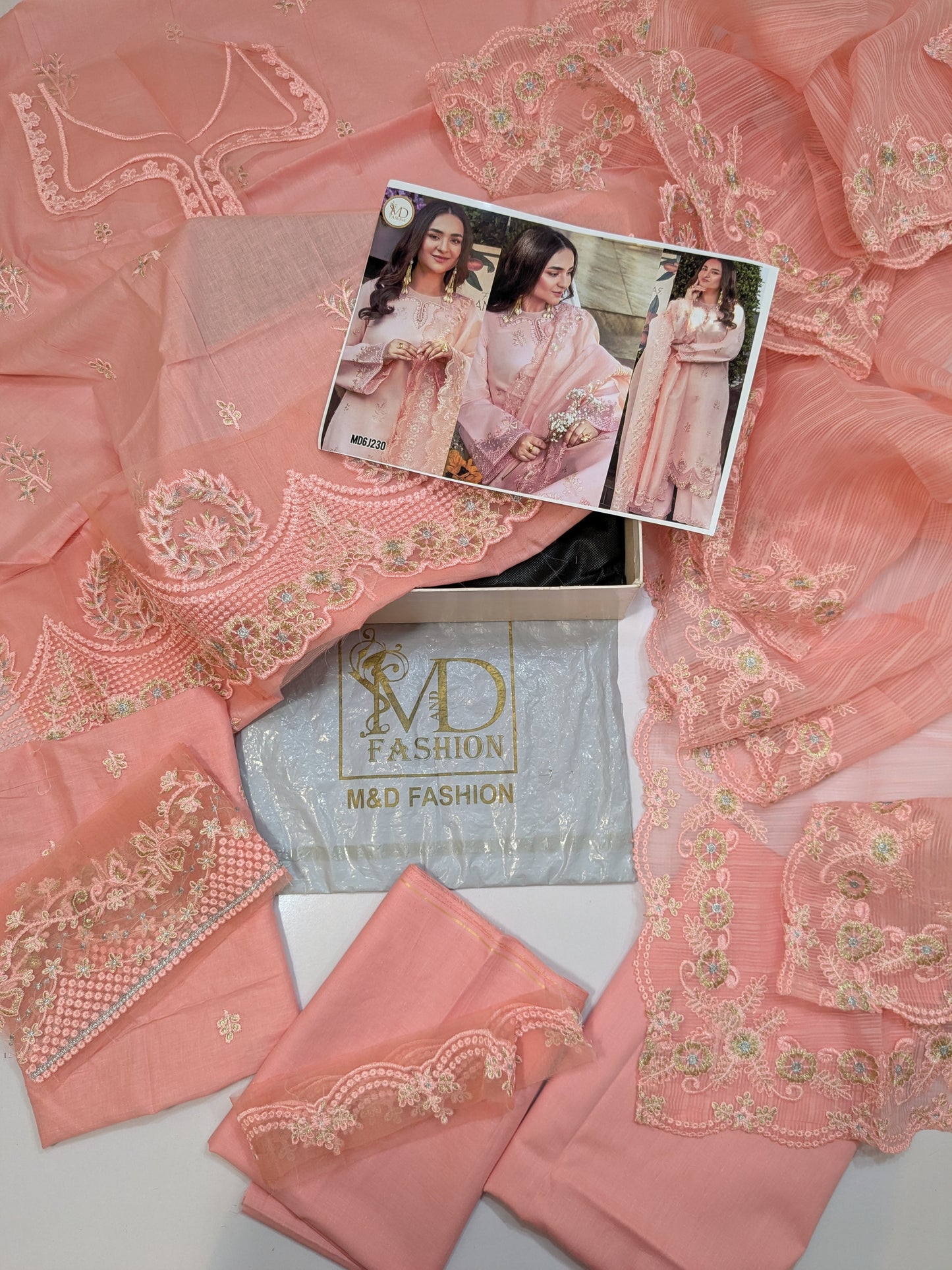 Rang Rasiya Eshal Luxury Lawn Embroidered