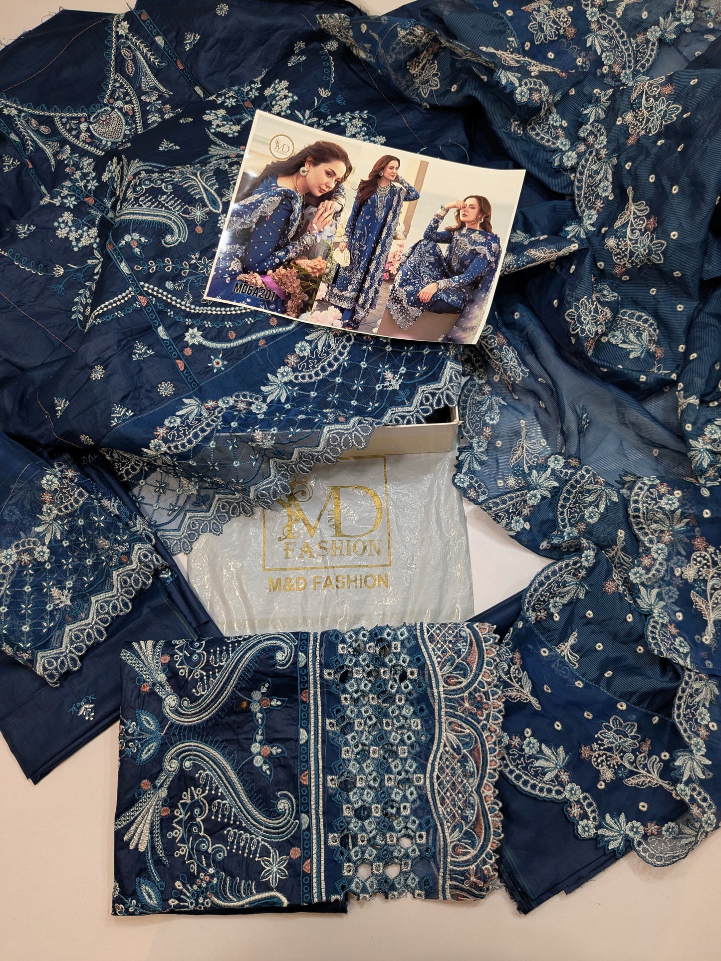 QALAMKAR AURORA LUXURIOUS CHIKENKARI LAWN