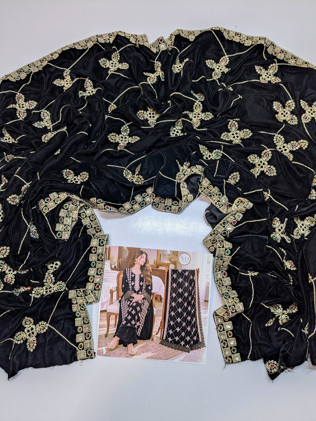 ZARQÉ KaliJaal Black Velvet Suit with Makhmal Shawl Embroidered