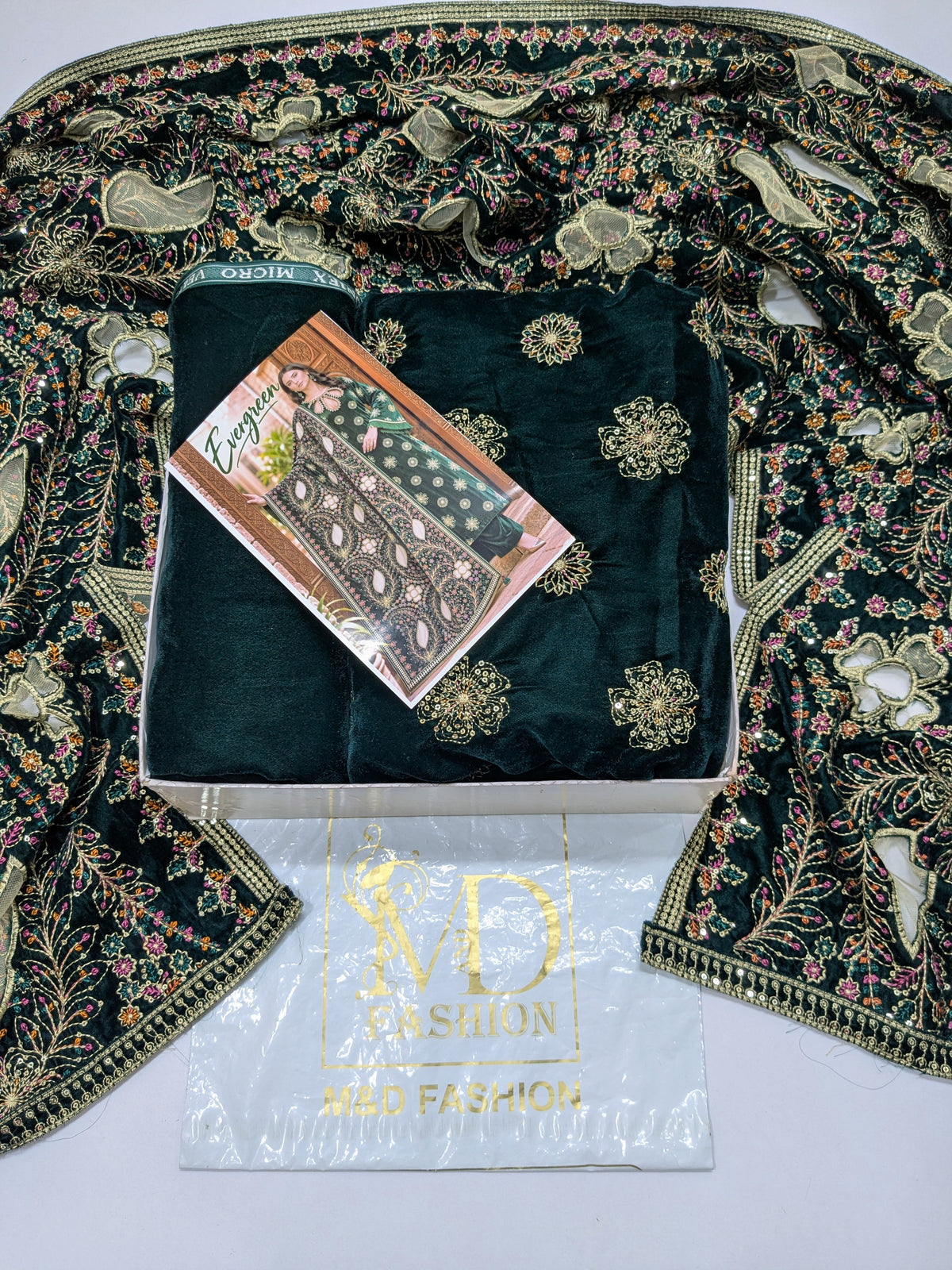 Evergreen Velvet Suit Cutwork Carving Heavy Shawl