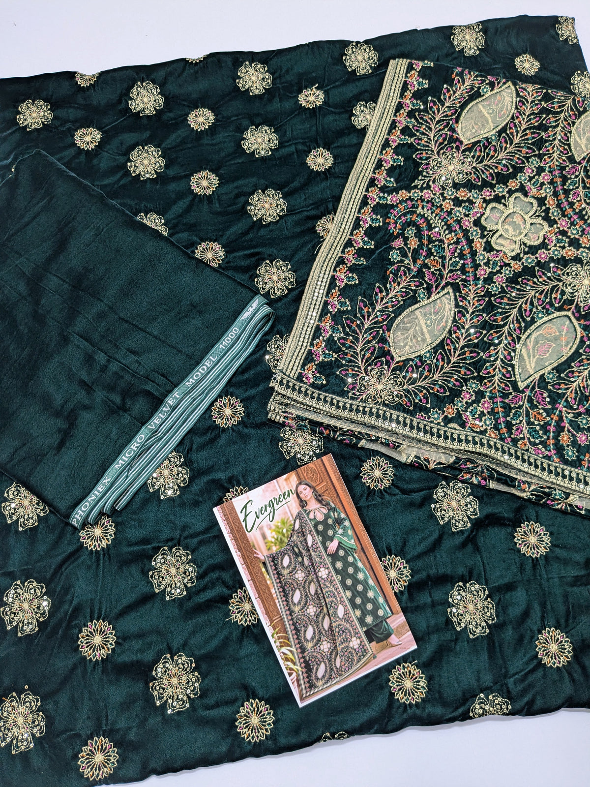 Evergreen Velvet Suit Cutwork Carving Heavy Shawl