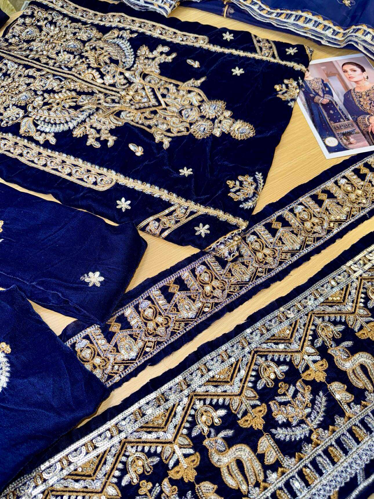 Asim Jofa Makhmal BLUE Ayeza Khan Edit Collection