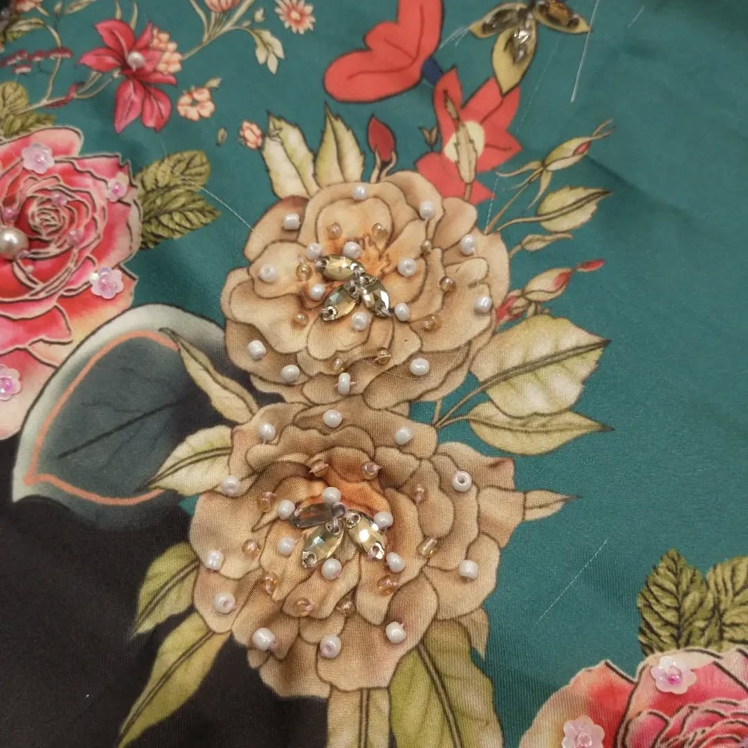 LULUSAR EMERALD HAND EMBELISHED CHARMEUSE SILK 3PC