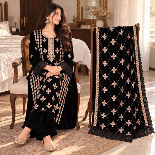 ZARQÉ KaliJaal Black Velvet Suit with Makhmal Shawl Embroidered