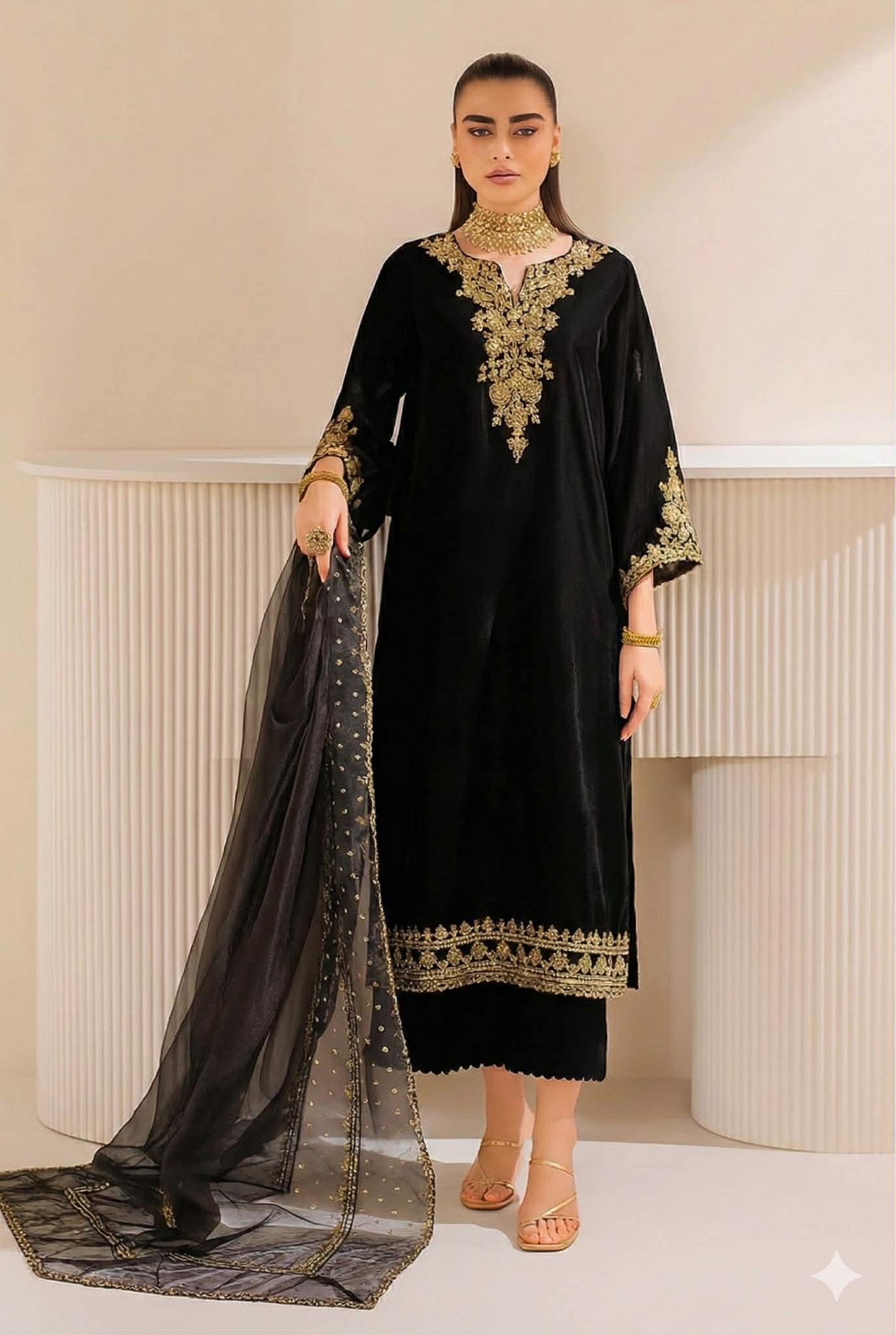 BAROQUE BLACK HAND EMBELLISHED VELVET 3PC