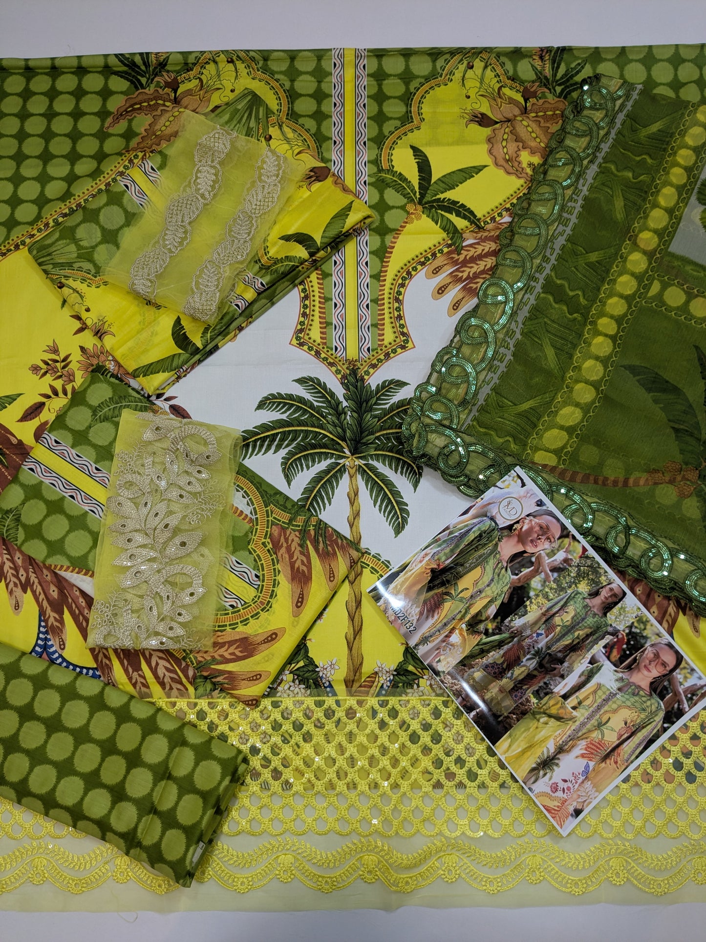 MPRINT MARIAB LAWN 5B DIGITAL PRINTED EMB