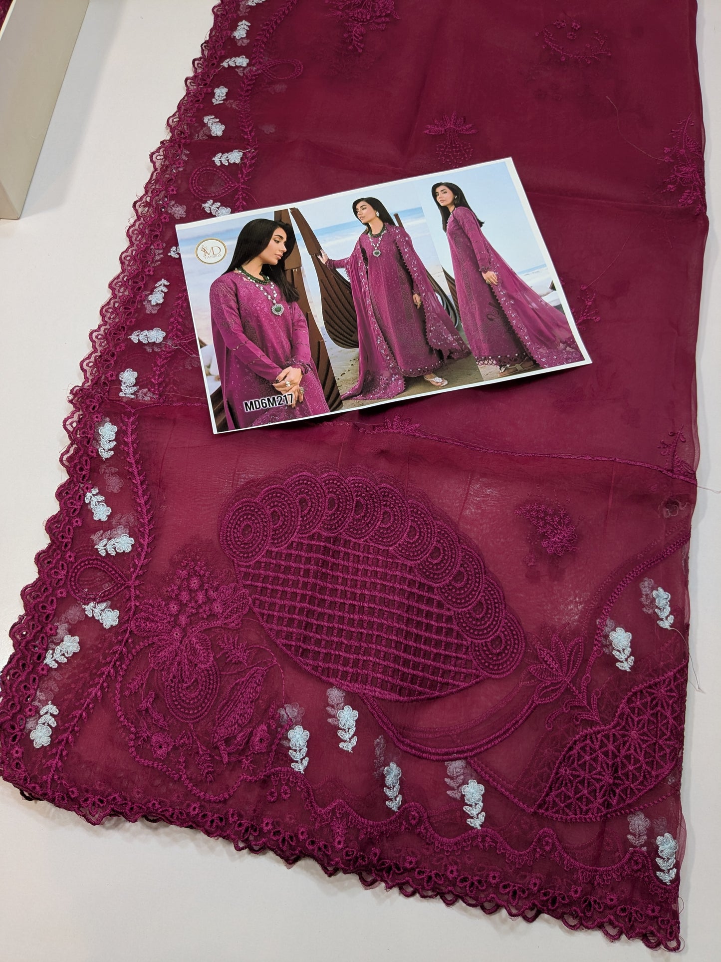 QALAMKAR ZARA SAHIL KINARAY LUXURIOUS LAWN