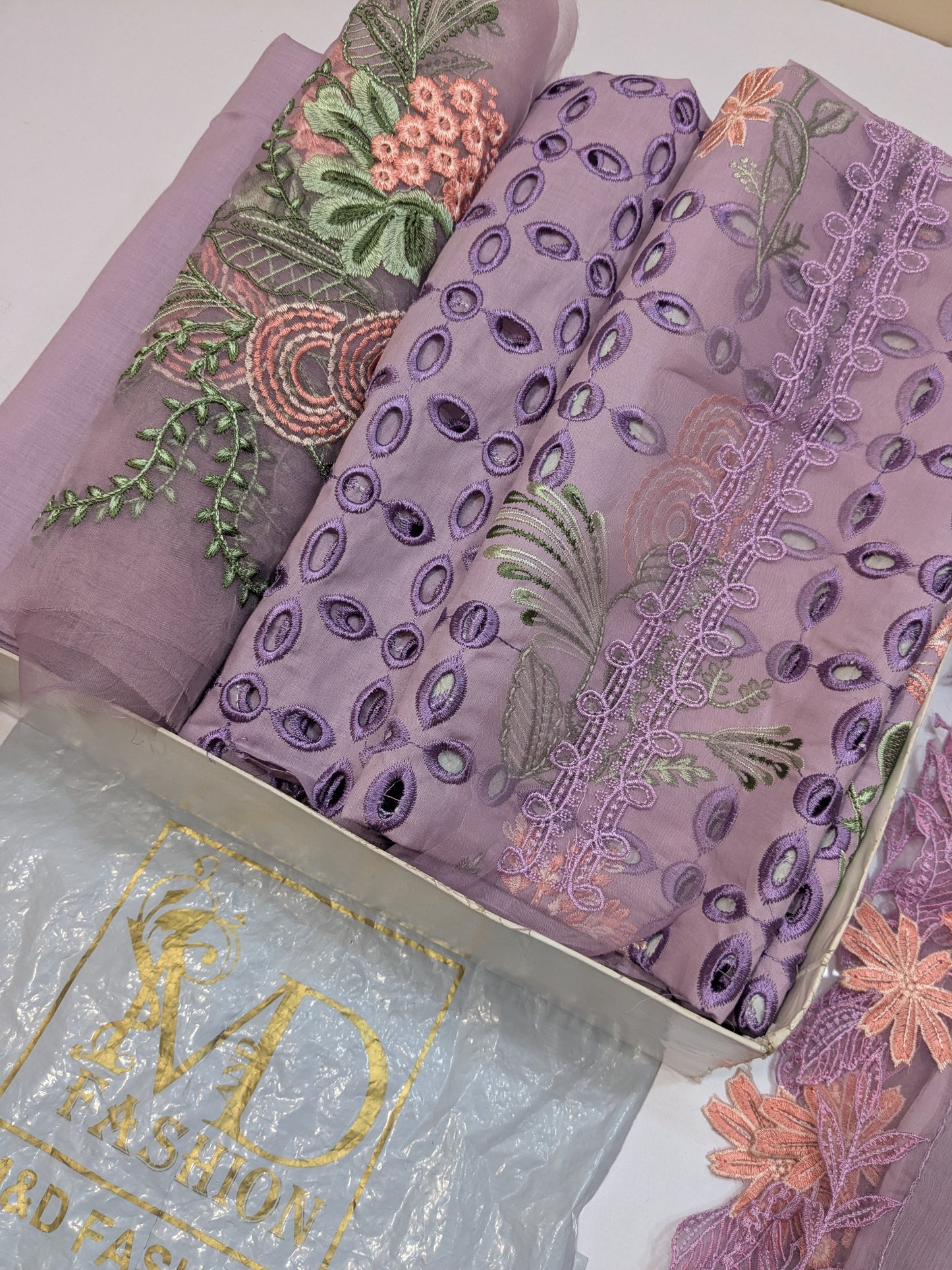 CRIMSON KASNI ONE TRUE LOVE LUXURIOUS LAWN