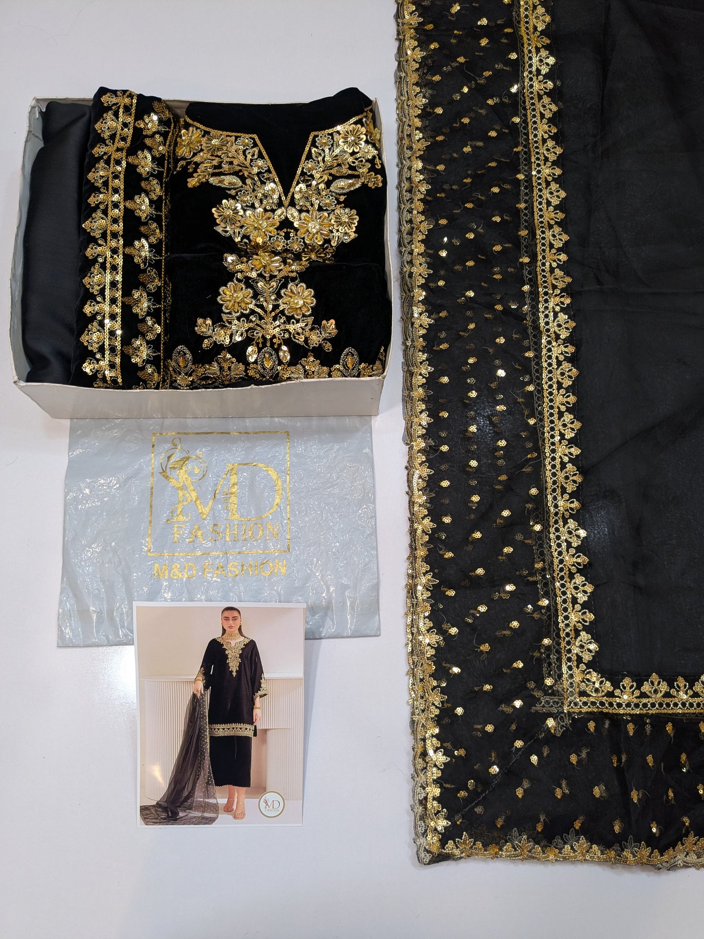 BAROQUE BLACK HAND EMBELLISHED VELVET 3PC