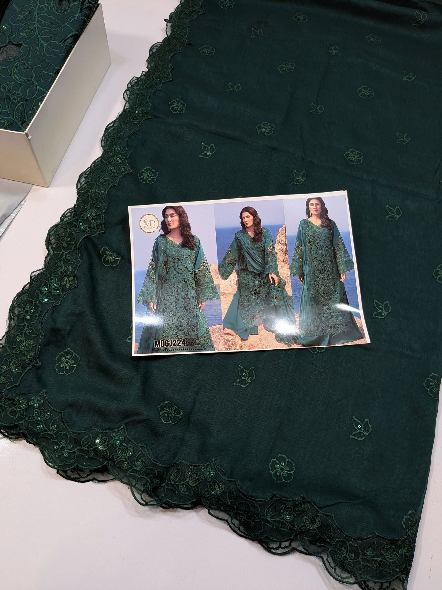 MAHNUR GREEN LUXURIOUS CHIKENKARI LAWN