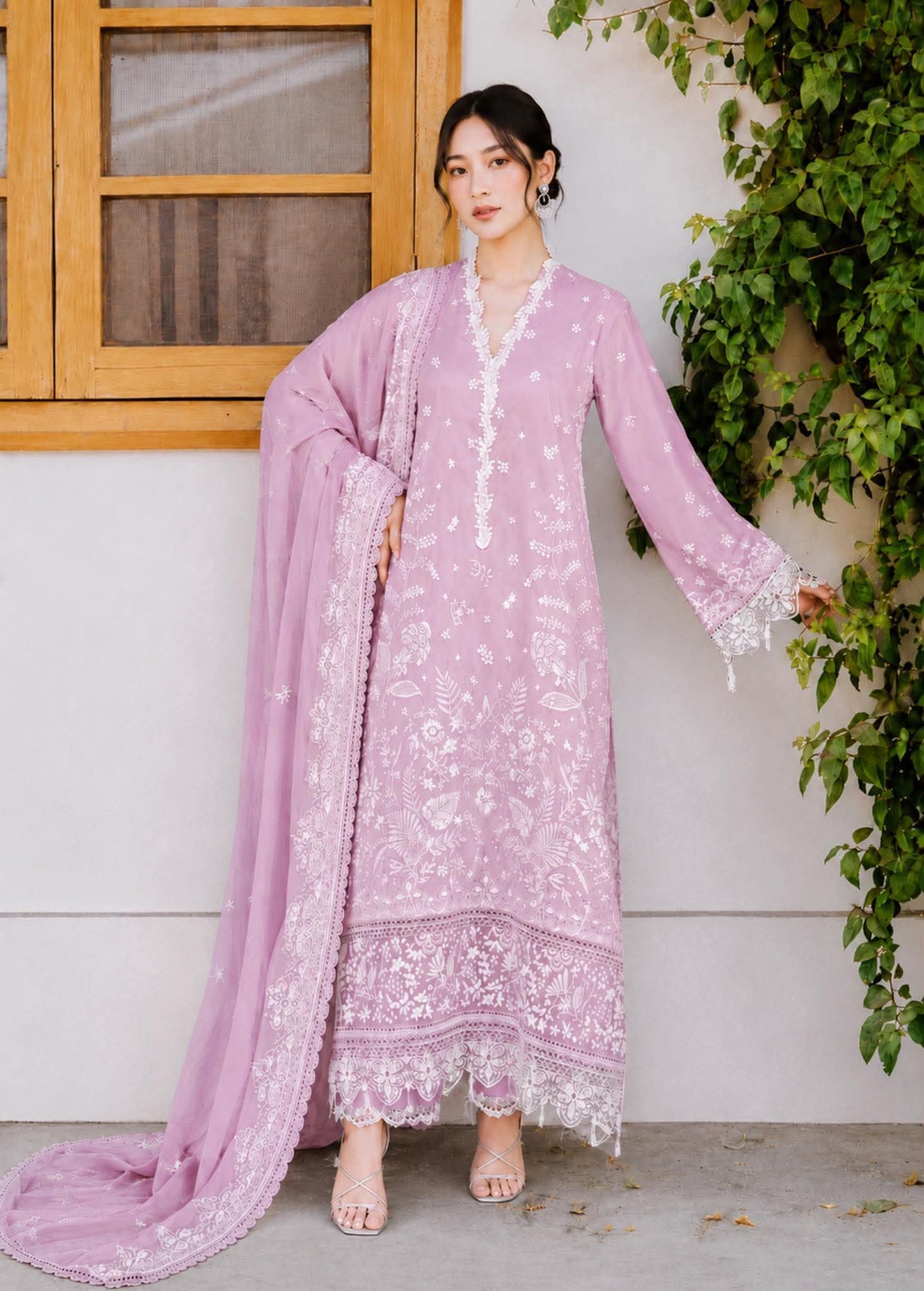 MAHIRA LUXURY LAWN PINKISH MOUVE WITH WHITE EMBROIDERY