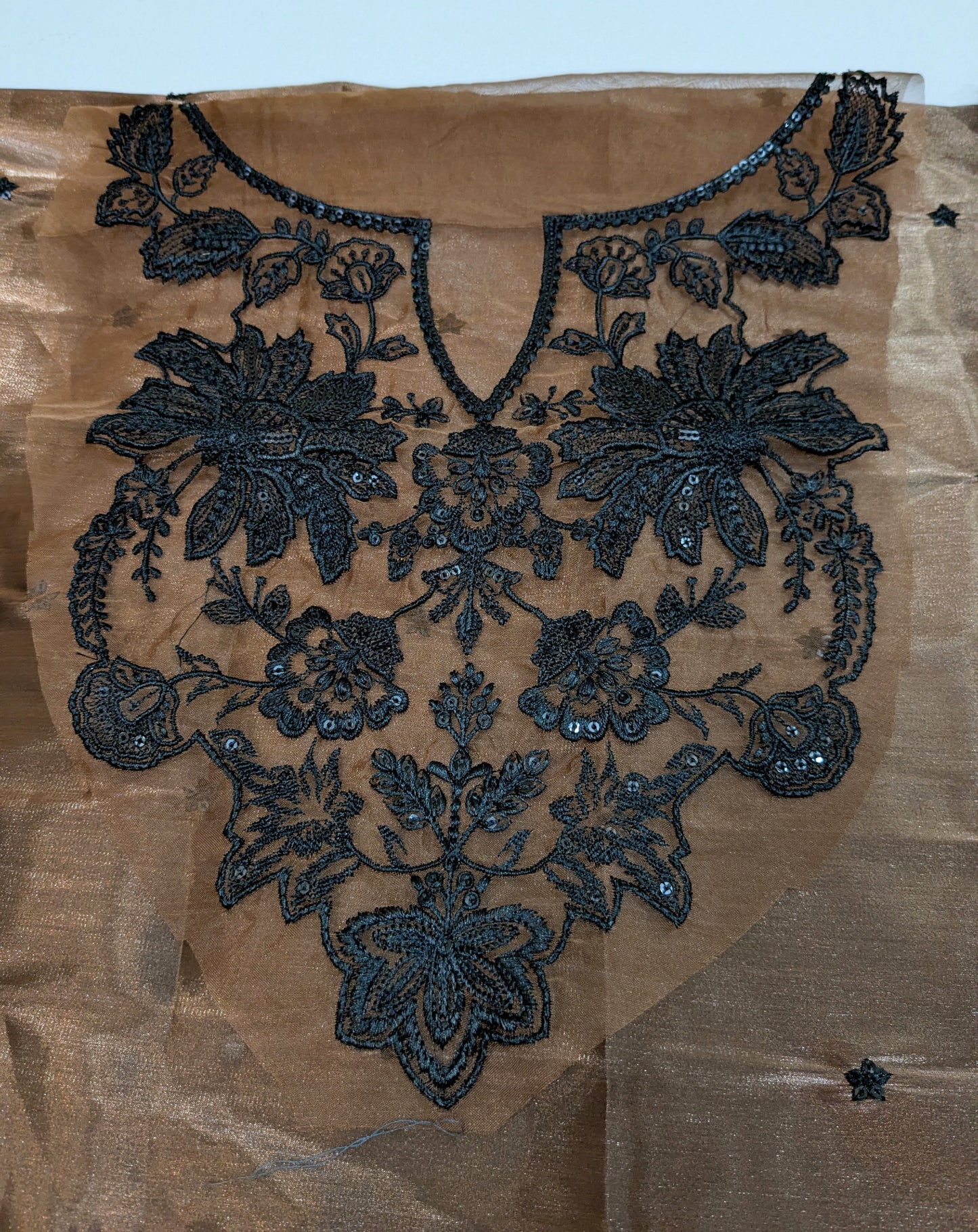 KAIDA DANANEER SHEESHA SILK EMBROIDERED