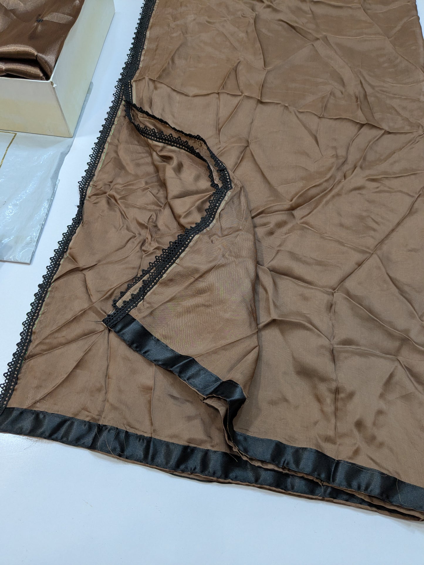 KAIDA DANANEER SHEESHA SILK EMBROIDERED