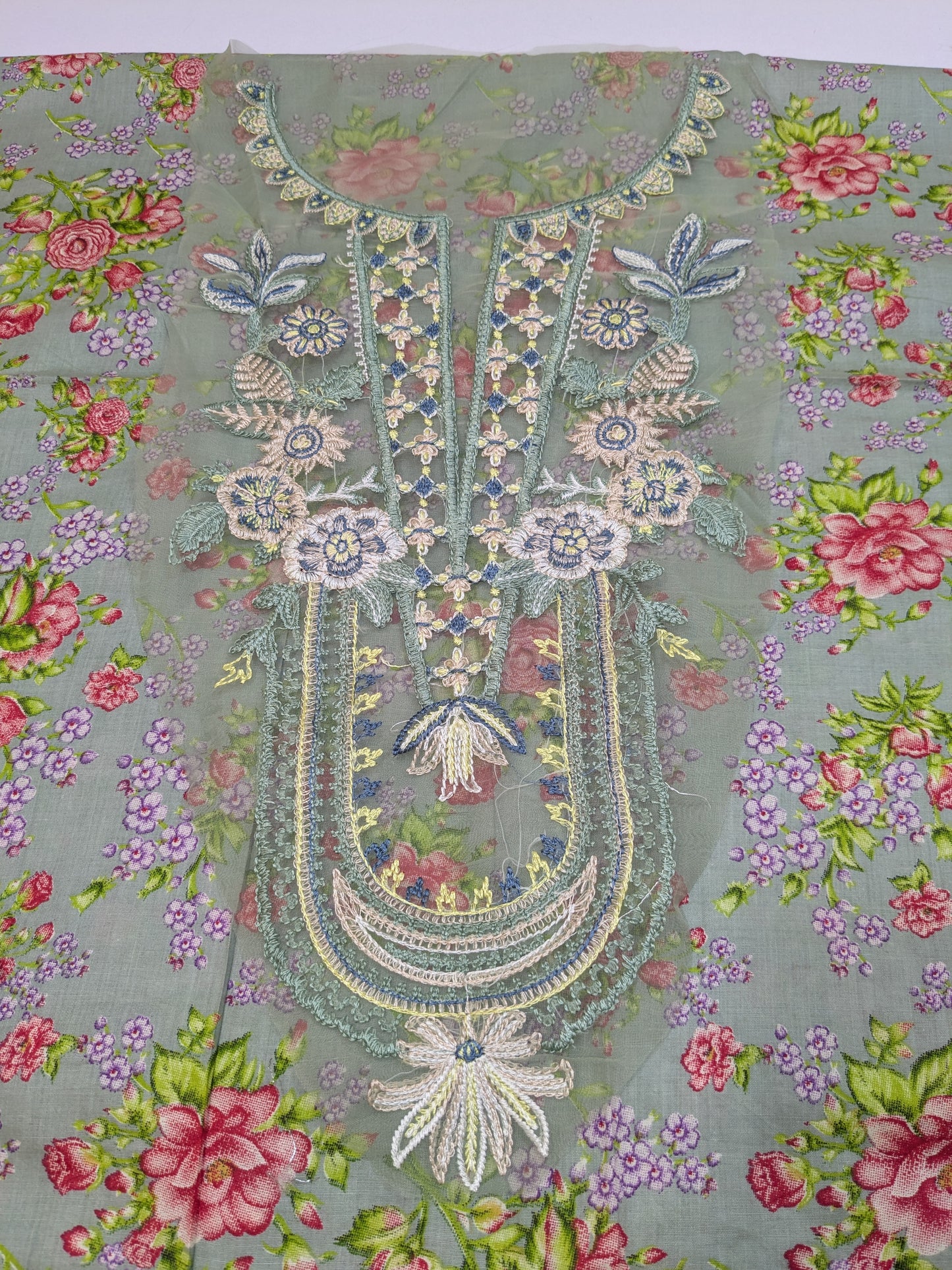 IZNIK LAWN EMBROIDERED WITH READY DUPPATA