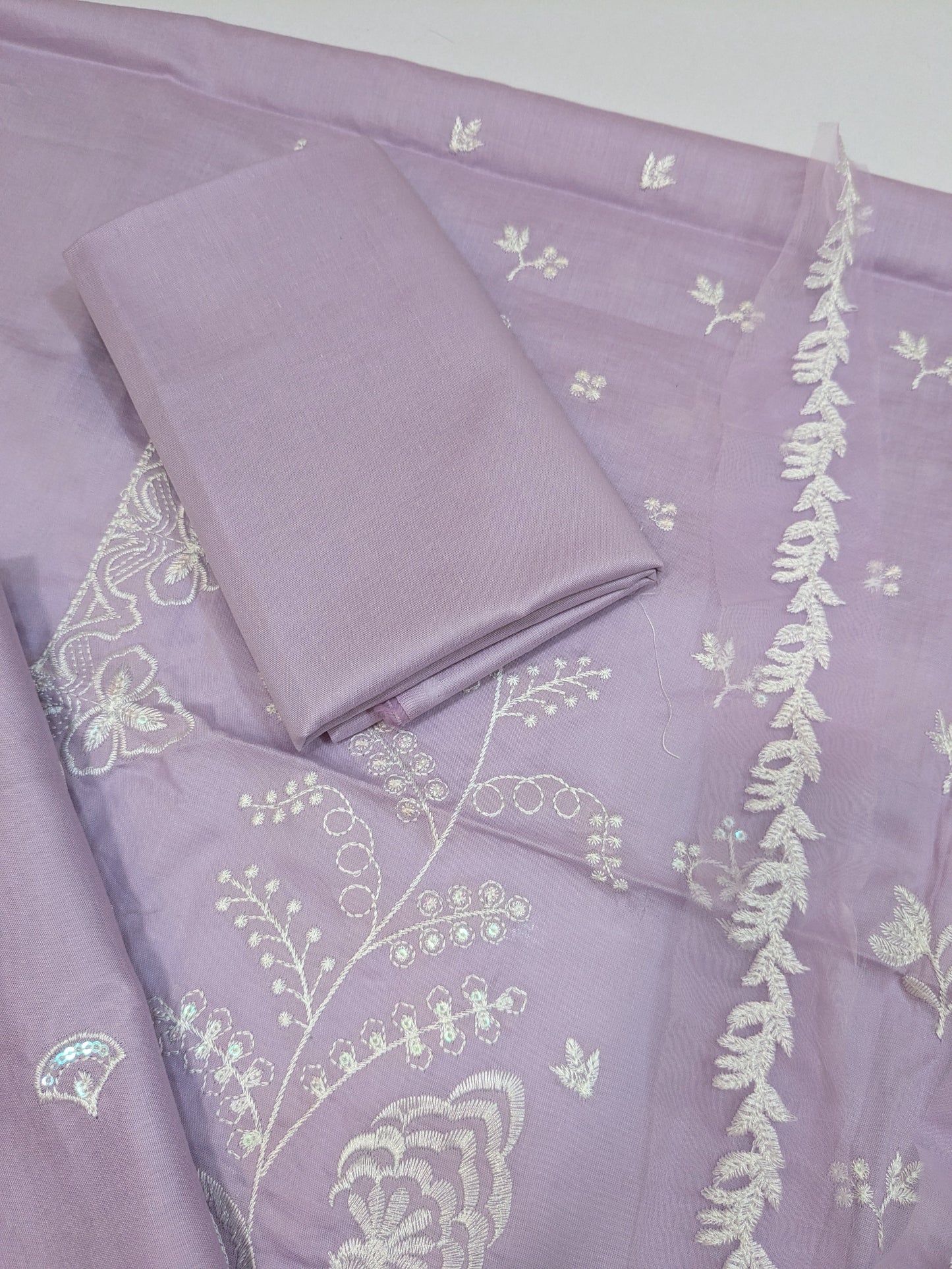 MAHIRA LUXURY LAWN LILAC WITH WHITE EMBROIDERY