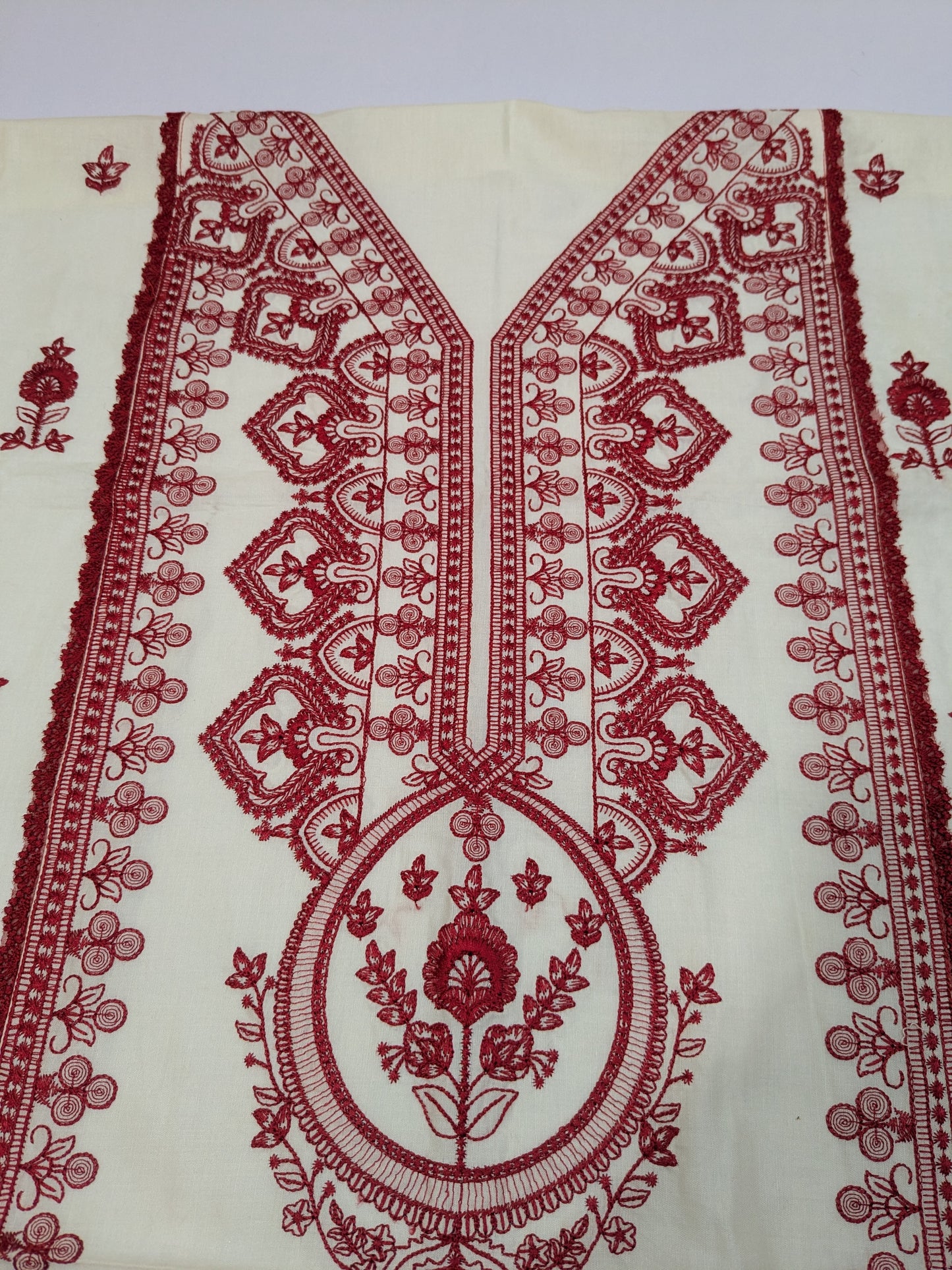 ANEELA RUBY CREAM LUXURIOUS LAWN