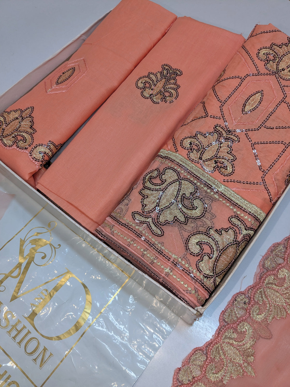 MAHIRA 06 CORAL PEACH LAWN COTTON DRESS WITH CHIFFON DUPPATA