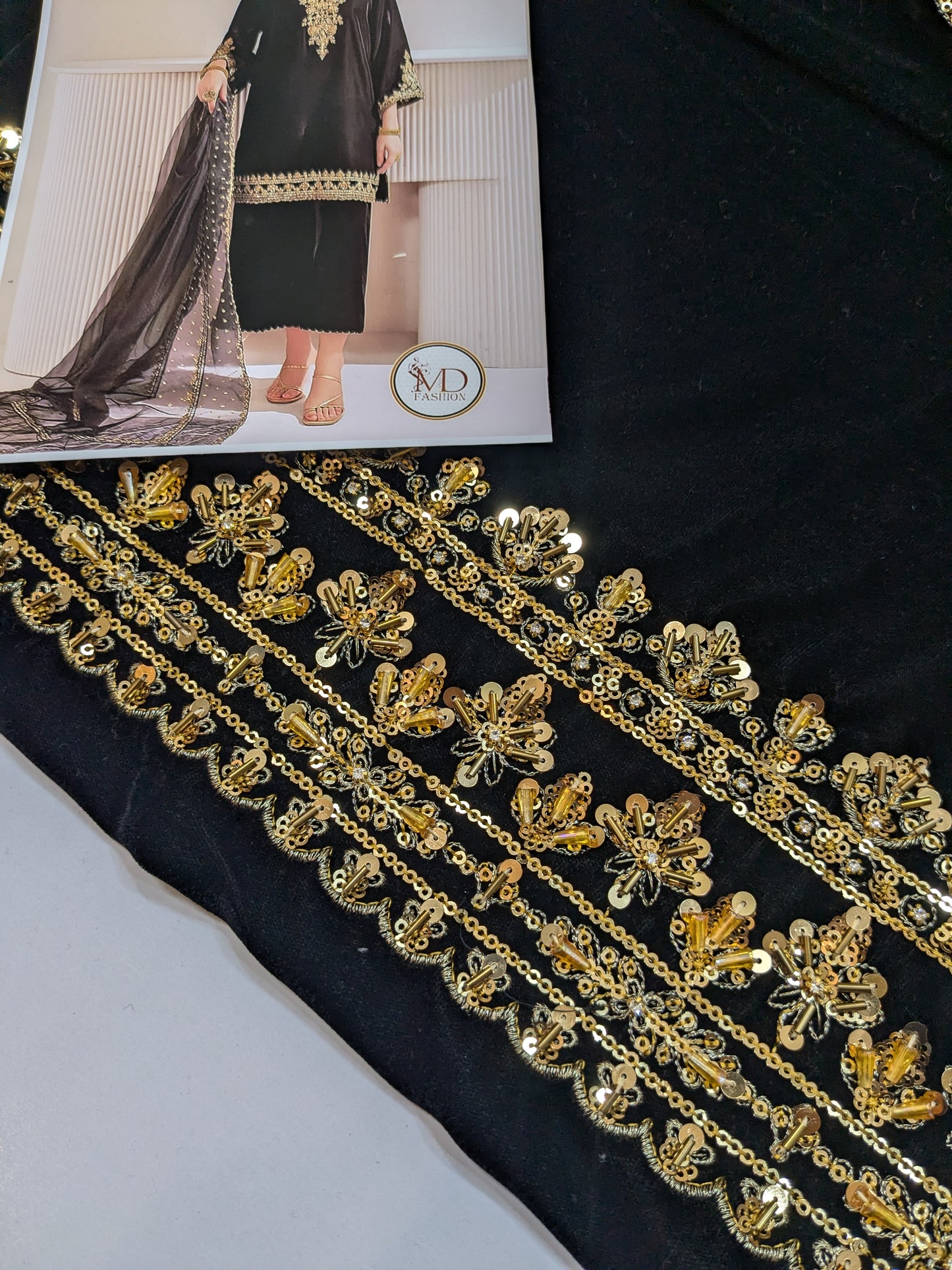 BAROQUE BLACK HAND EMBELLISHED VELVET 3PC