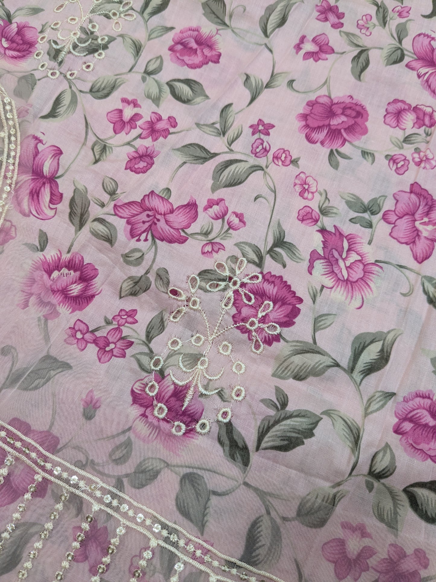 MAHNUR LOTUS LAWN EMBROIDERED 3pc