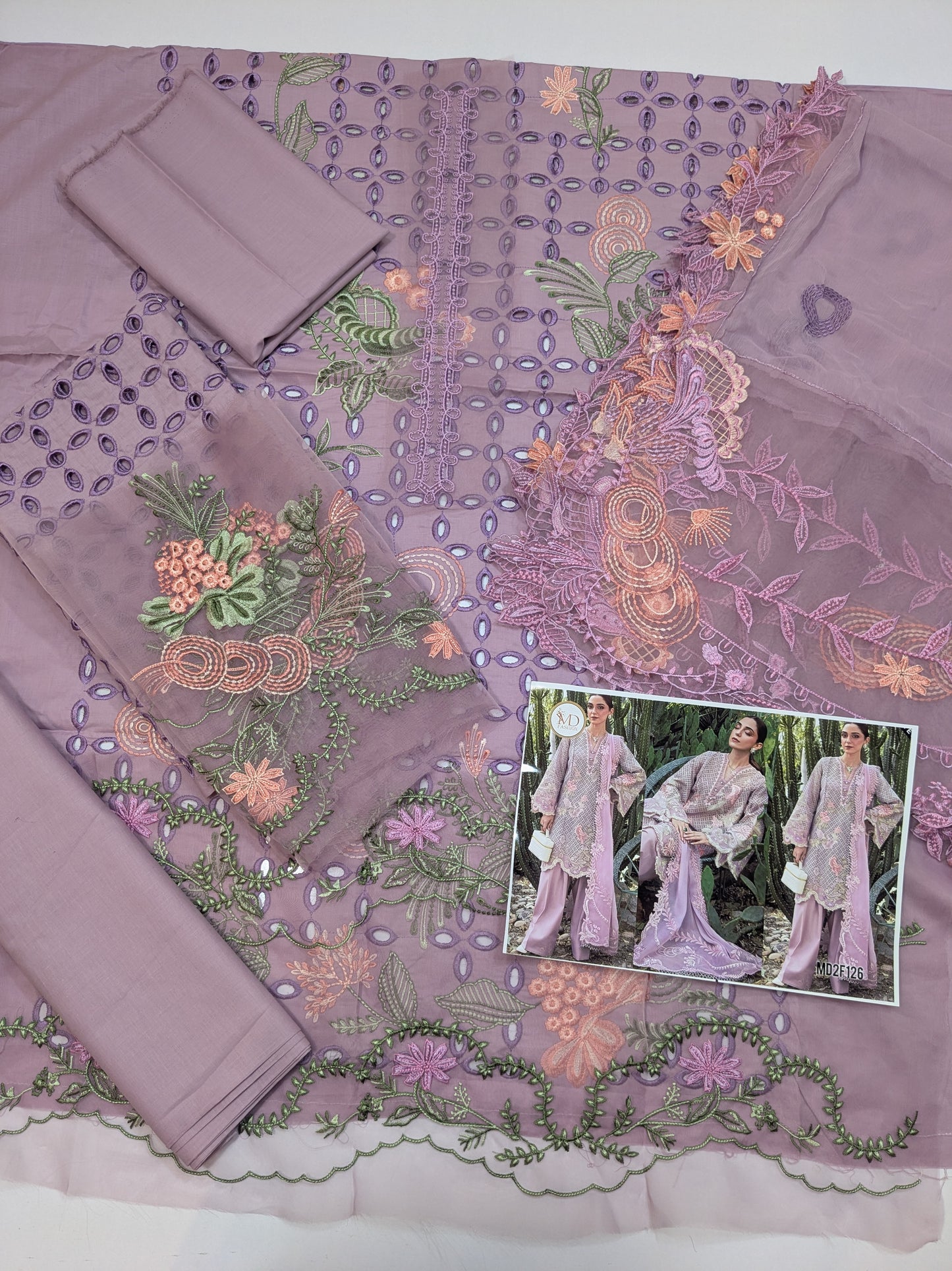 CRIMSON KASNI ONE TRUE LOVE LUXURIOUS LAWN