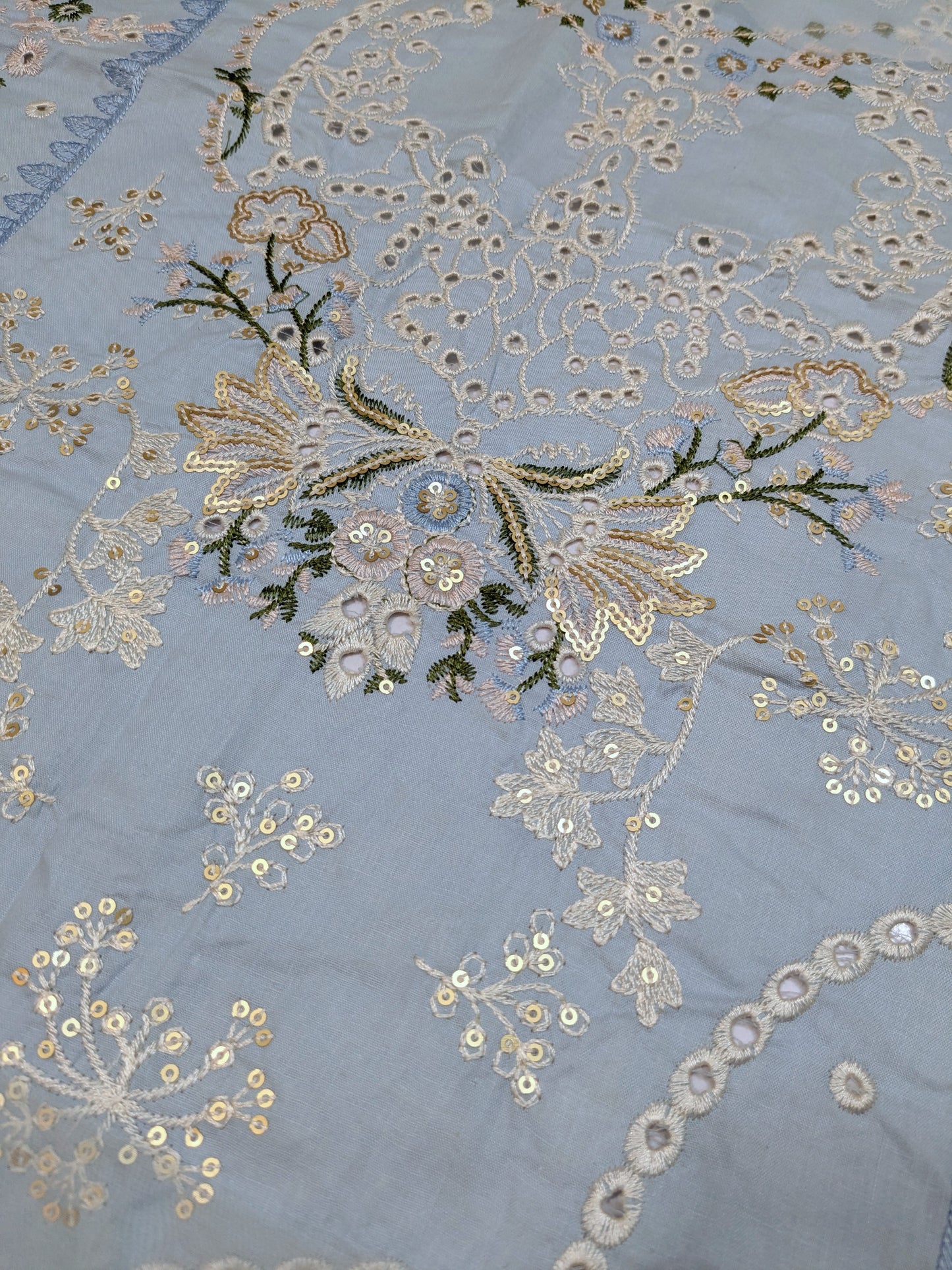 QALAMKAR FIRUZE CHIKANKARI LUXURY EMBROIDERED LAWN