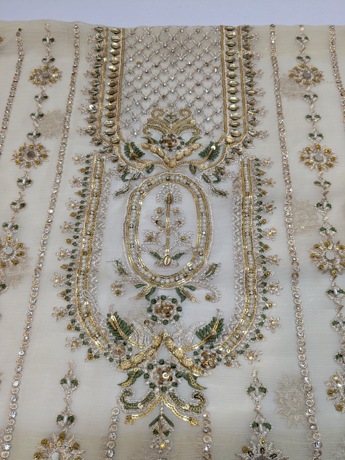AKBAR ASLAM INSPIRED MEHRUNISA LUXURIOUS GHARARA