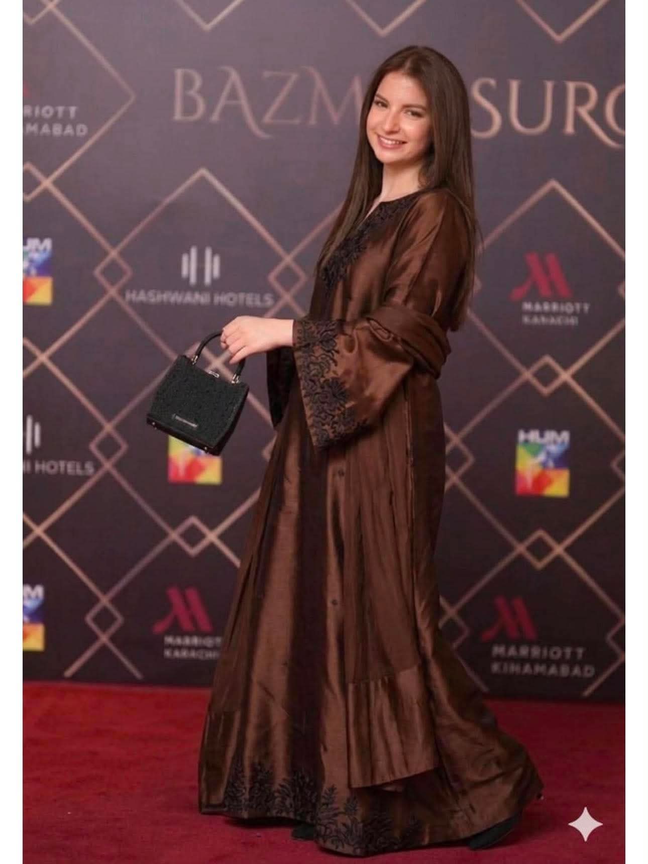 DANANEER MOBEEN SHEESHA SILK STICHED KAFTAAN