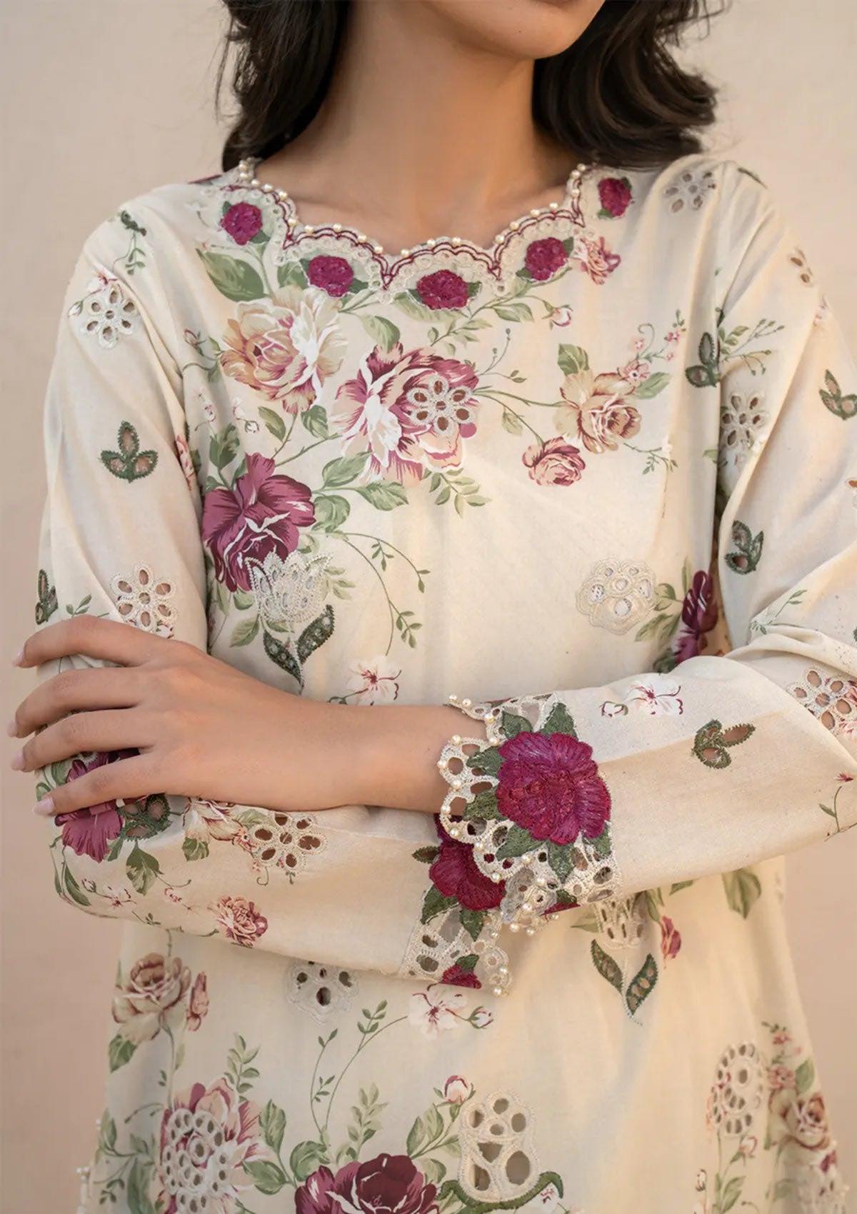 IZNIK CHIKENKARI EMB LAWN ROSE PRINT