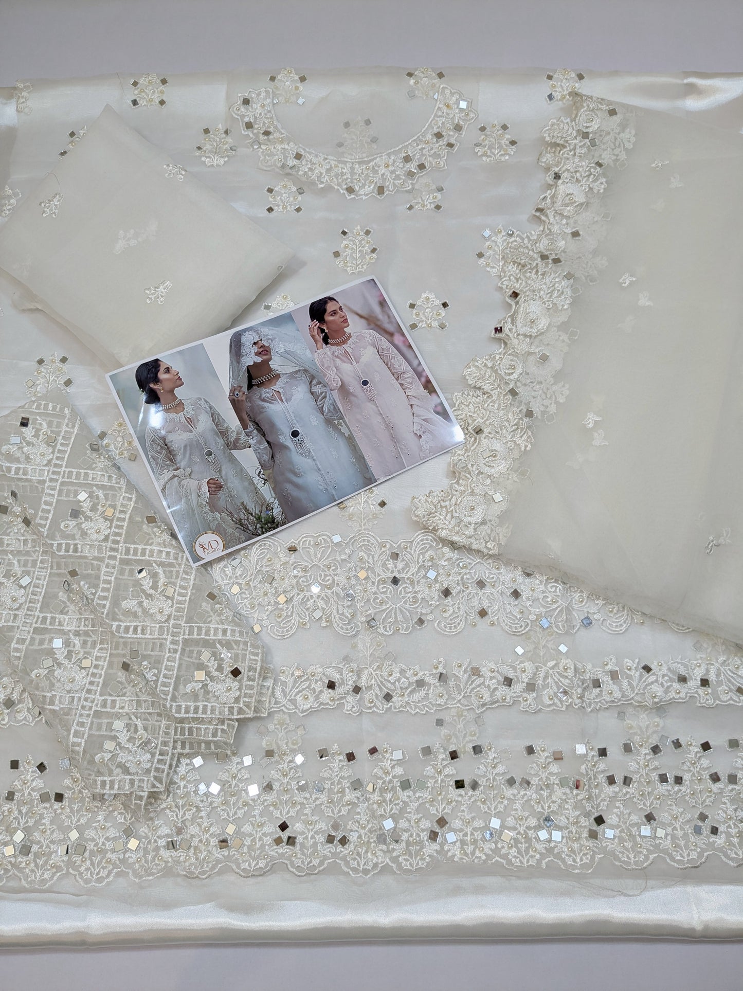 ZAINAB SALMAN WHITE MIRROR WORK 3PCS UNSTICH