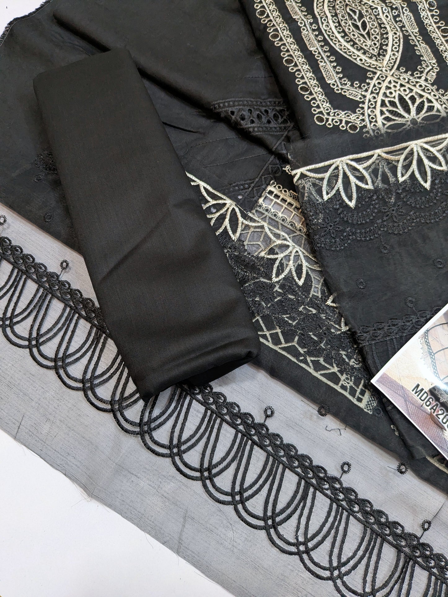 MARIA B LUXURIOUS LAWN BLACK 8B