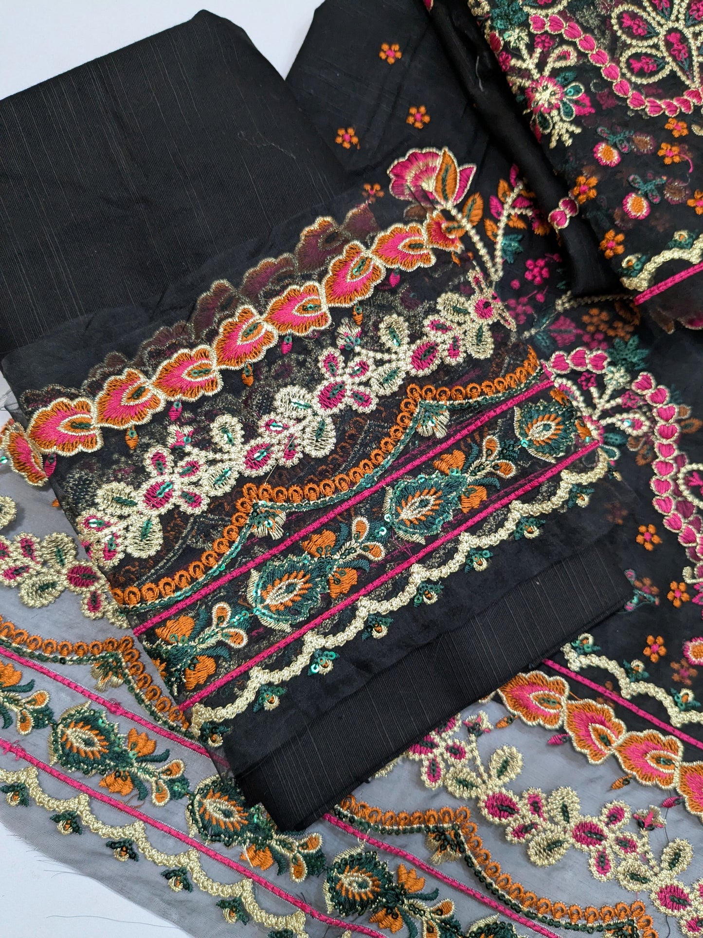 ANEELA KHADDAR EMBROIDERED MOMINA BLACK 3pcs