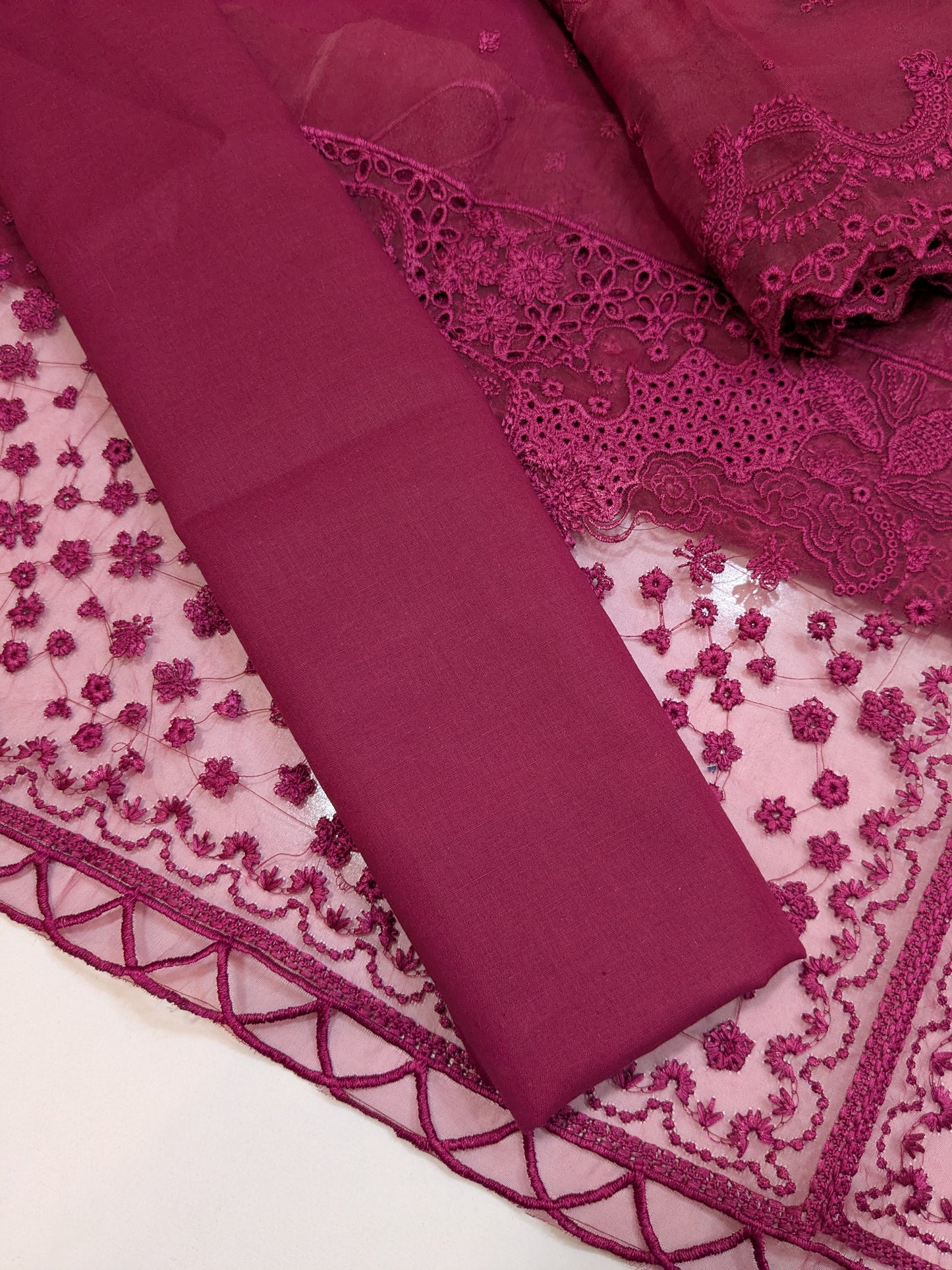 QALAMKAR ZARA SAHIL KINARAY LUXURIOUS LAWN