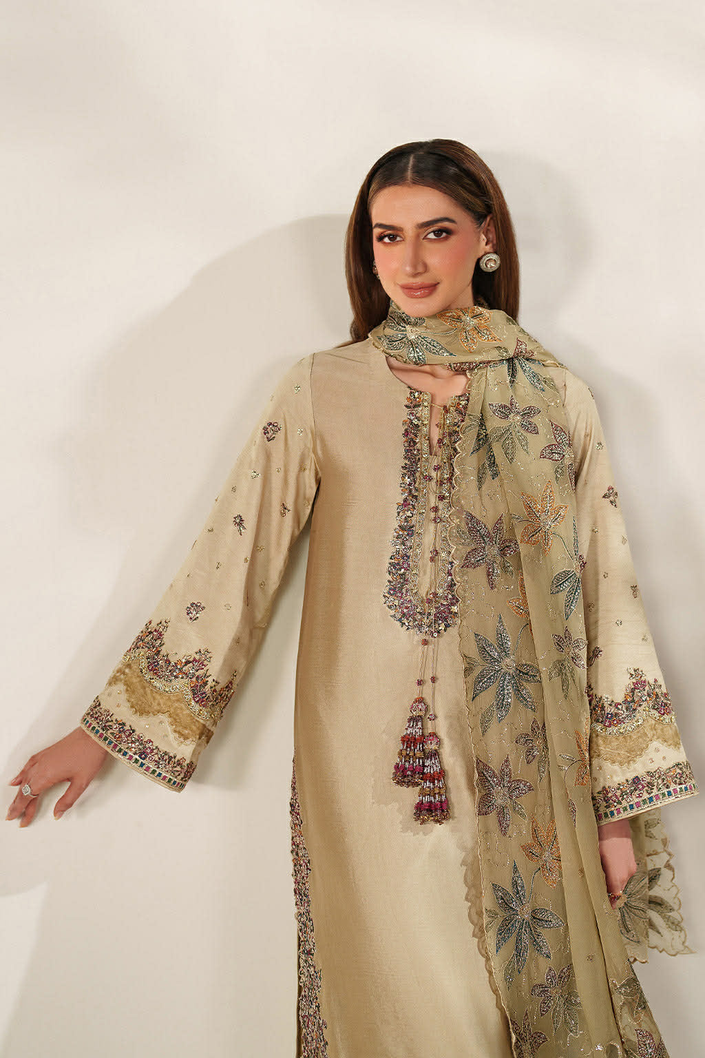 IZNIK FAWB SILK EMBROIDERED