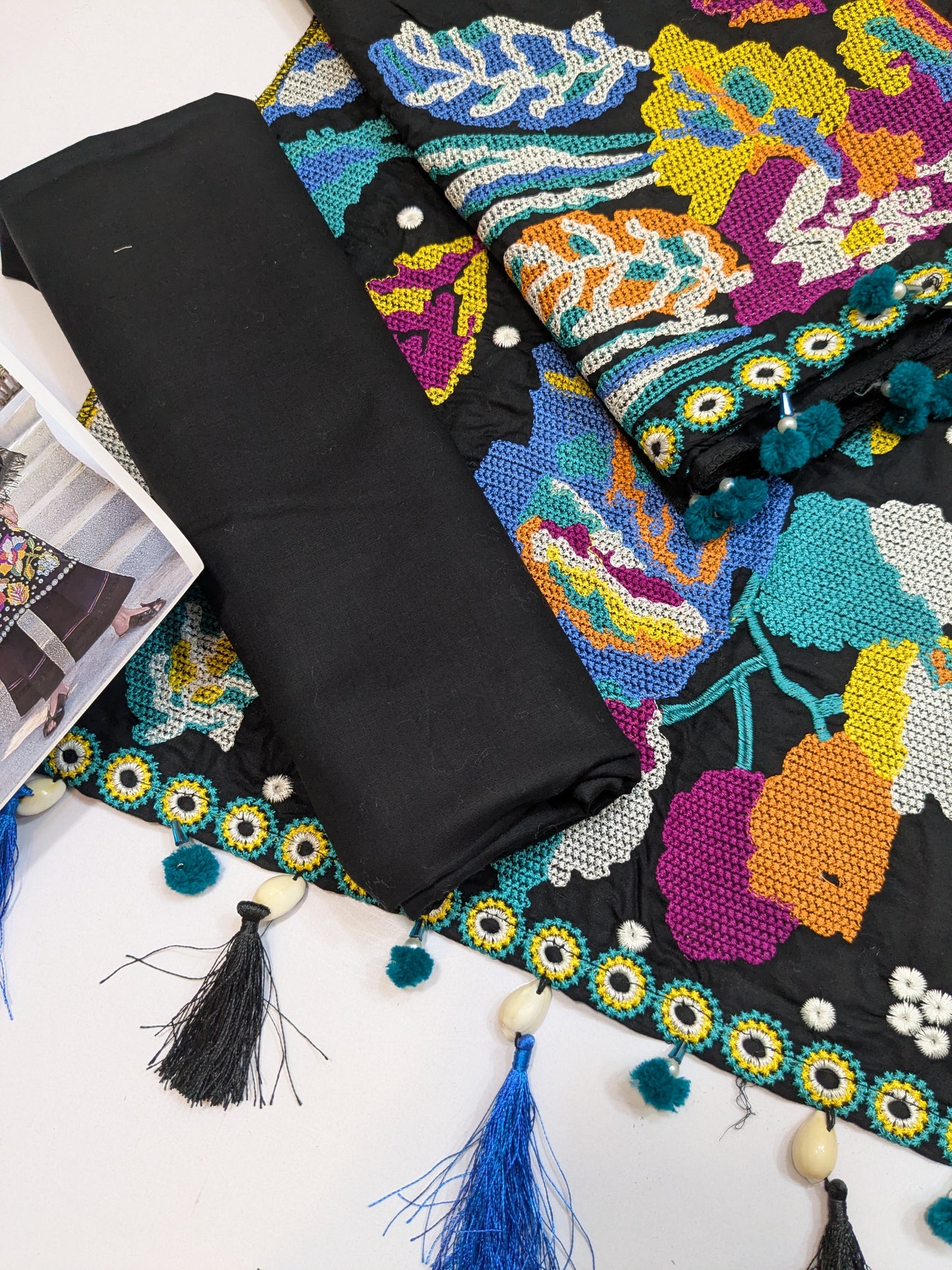 MUSHQ ESMEL AMARIN BLACK MULTI LUXURIOUS LAWN