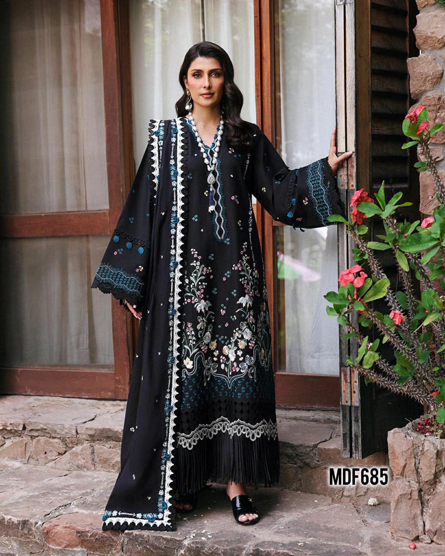 REPUBLIC WOMENSWEAR TALIA BLACK LUXURIOUS LAWN