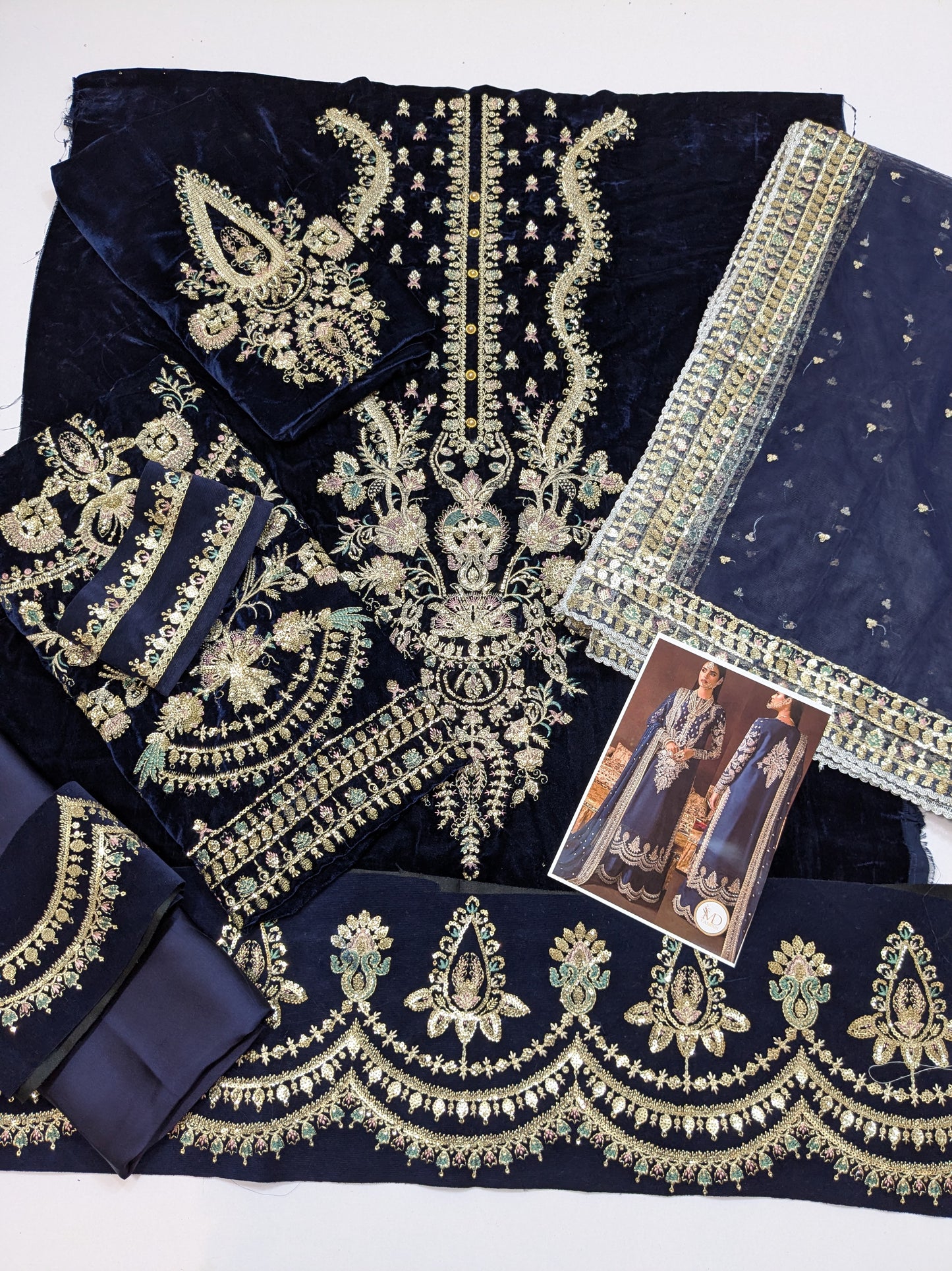 AFROZEH DIVANI MAYA BLUE LUXURIOUS VELVET
