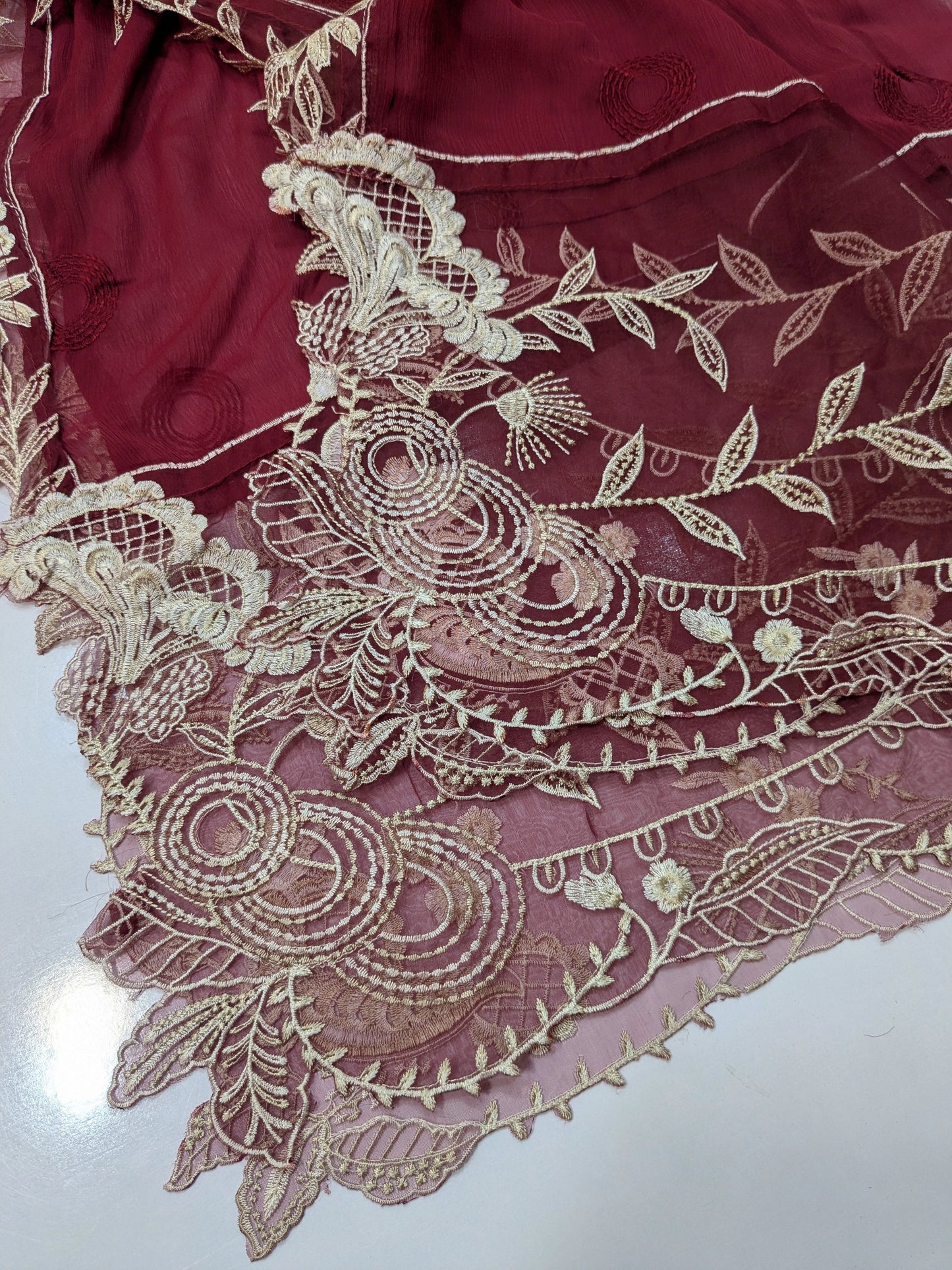 CRIMSON RED ONE TRUE LOVE LUXURIOUS LAWN