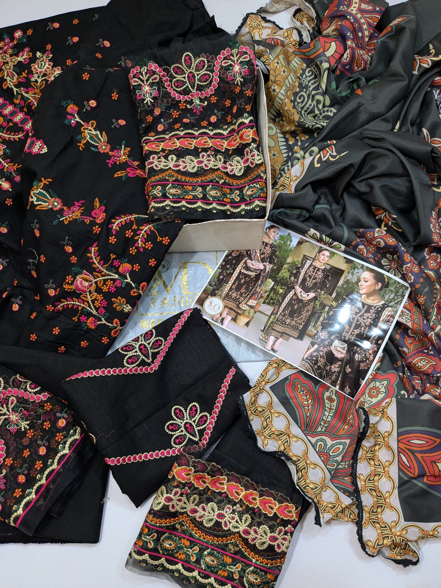 ANEELA KHADDAR EMBROIDERED MOMINA BLACK 3pcs