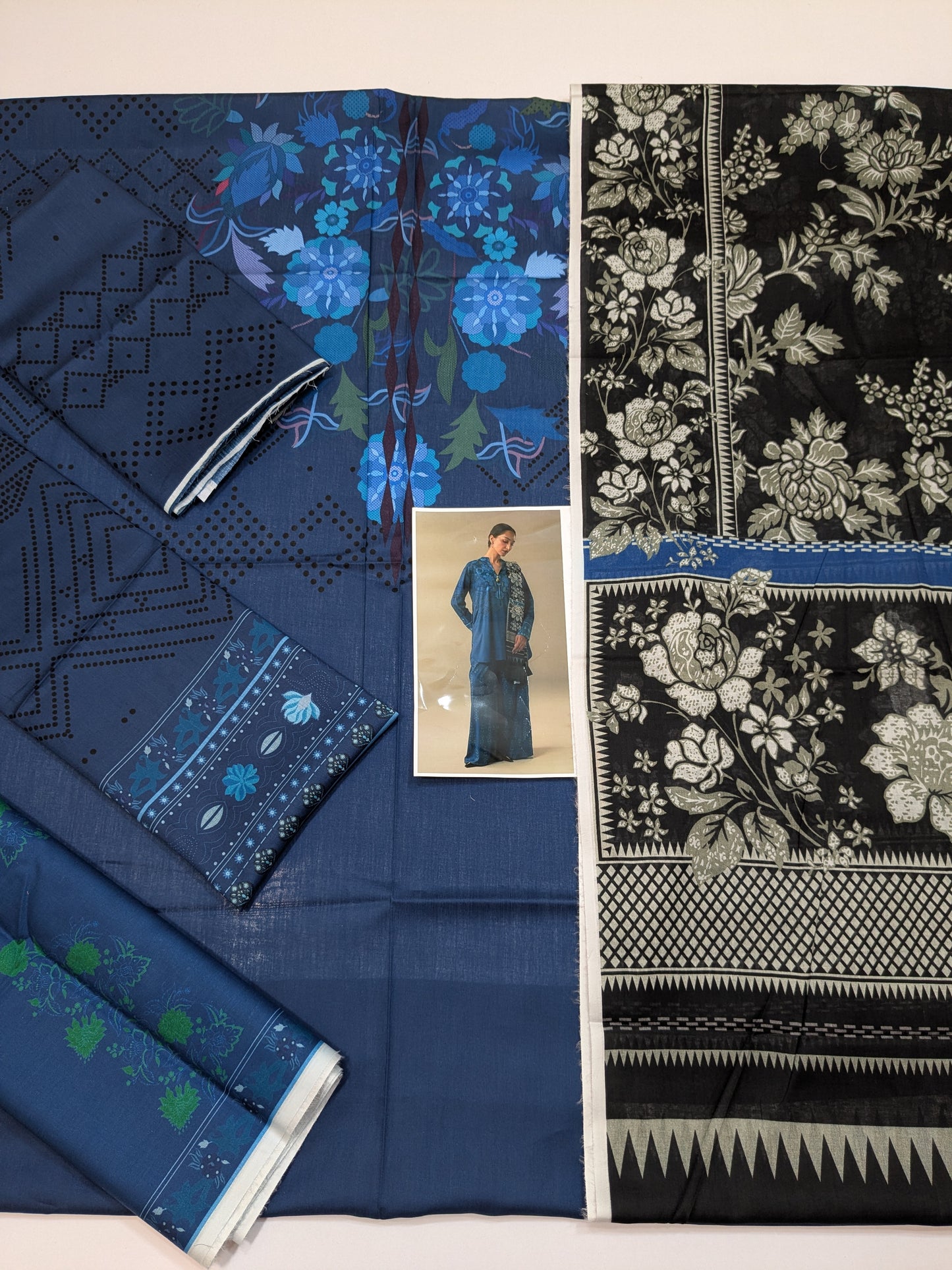 COCO BY ZARA SHAHJAHAN TERRACOTTA SKY DIGITAL PRINT LAWN DUPPATA