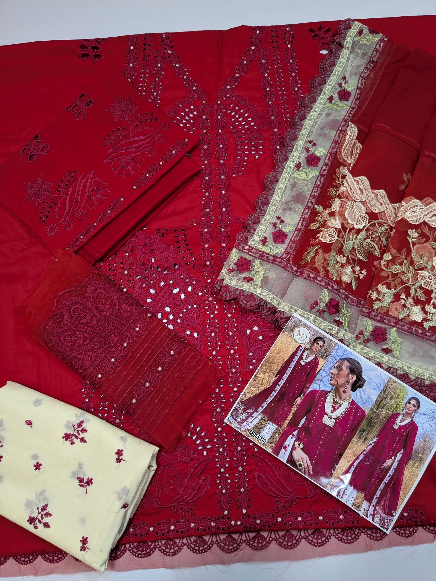 SAIRA SHAKIRA SHAMS CHIKENKARI LAWN RED WHITE