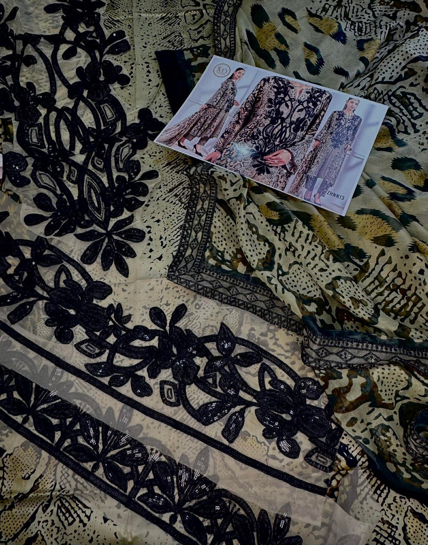 MARIA B LAWN SNAKE PRINT WITH CHIFFON DUPPATA