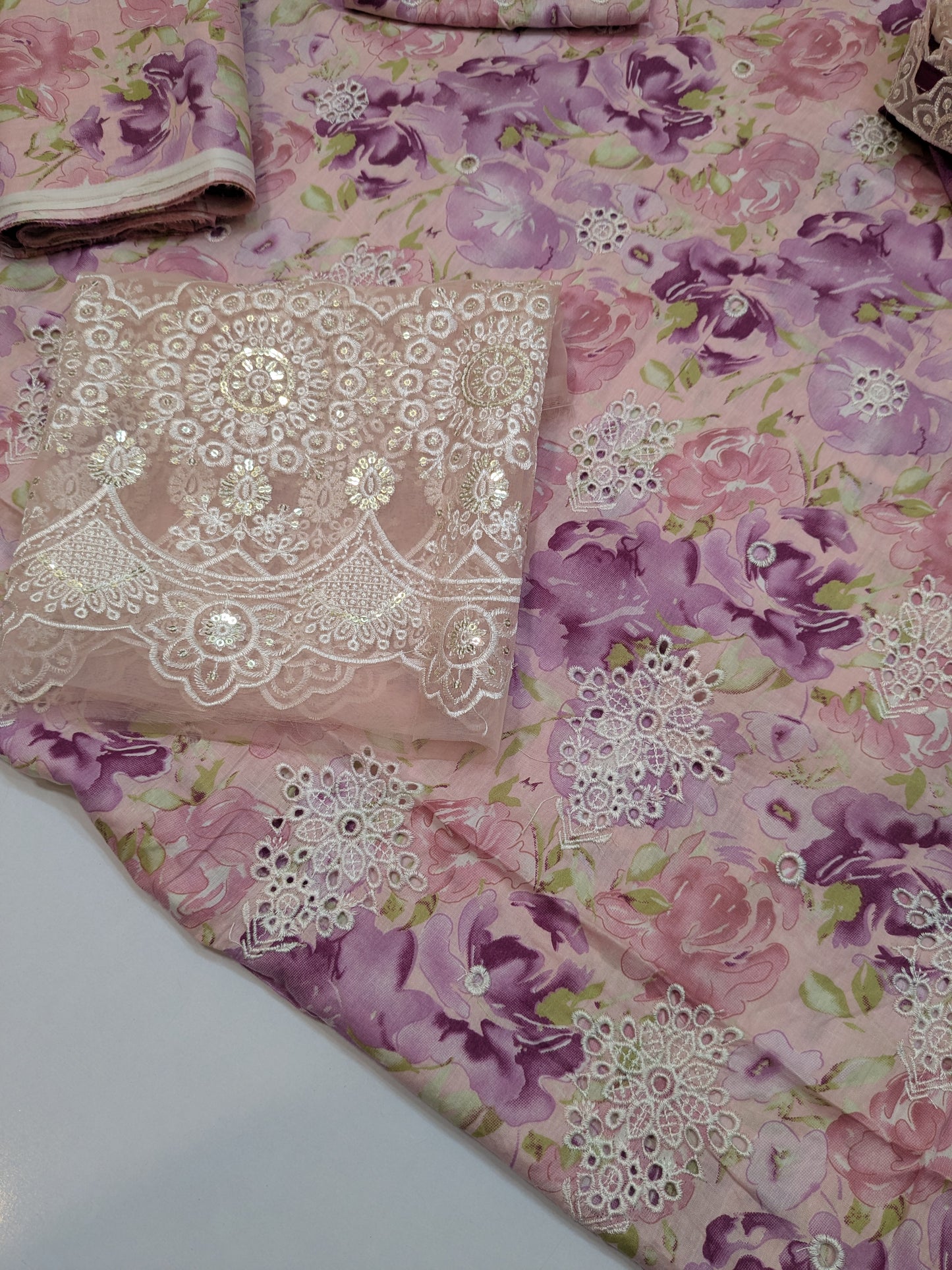 MOTIF CHIKENKARI WITH SOFT PRINTED LAWN 3ps