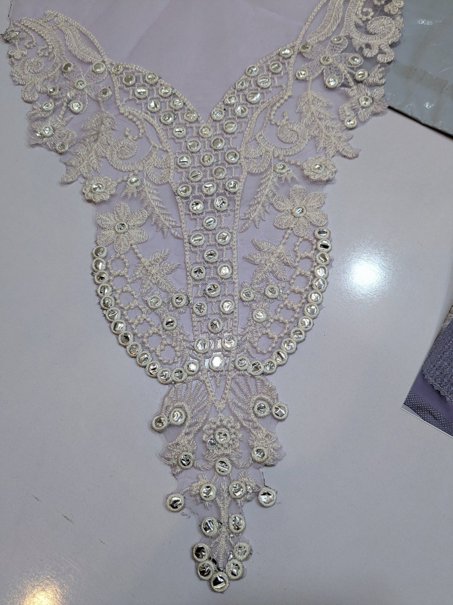 AFROZEH VAELIS LUXURIOUS LAWN FOIL WORK