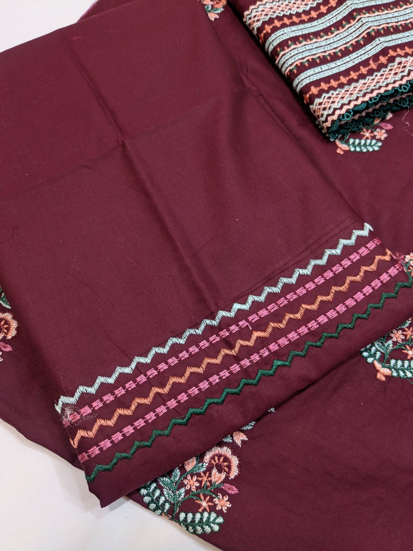 BATIK LUXURIOUS COTTON EMBROIDERED UNSTICH