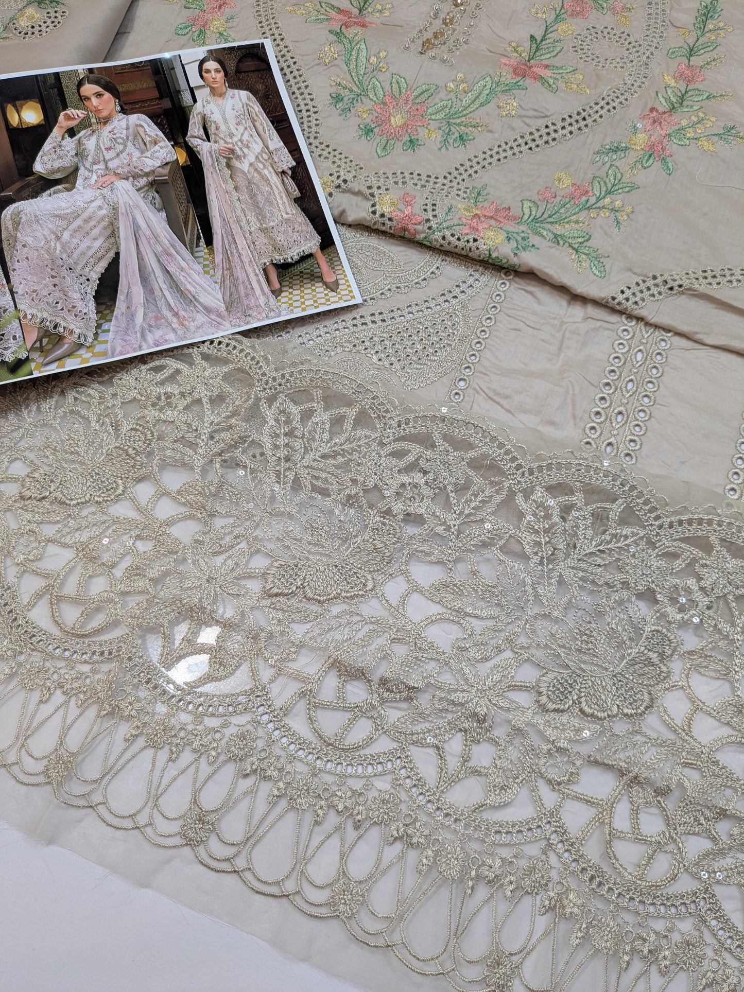 MARIA B AISH WHITE LUXURIOUS CHIKENKARI LAWN