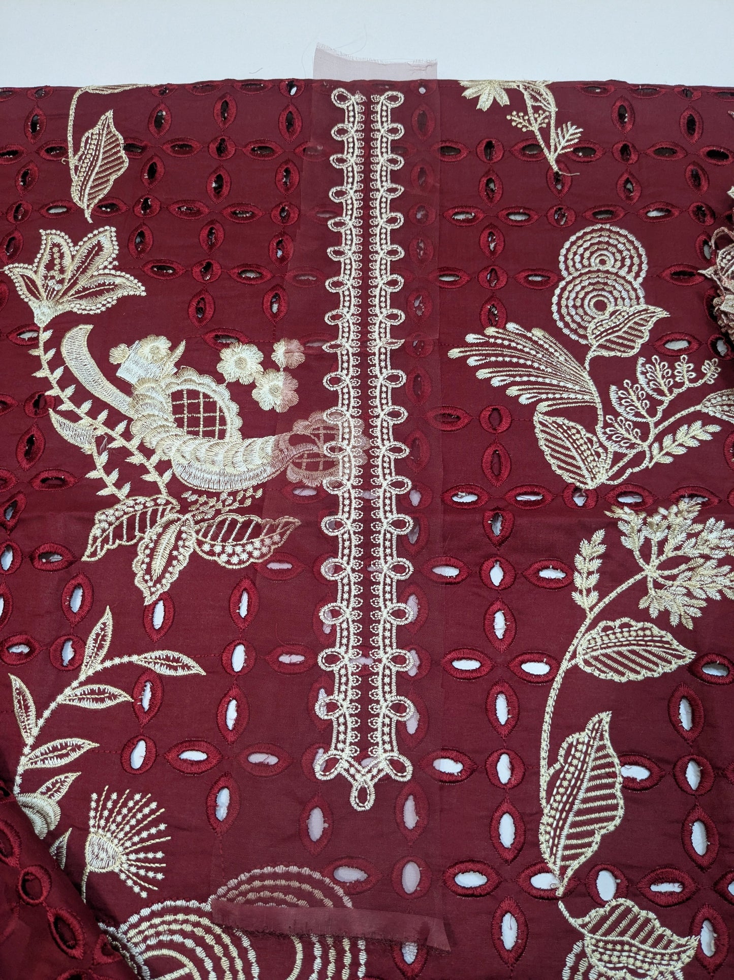 CRIMSON RED ONE TRUE LOVE LUXURIOUS LAWN