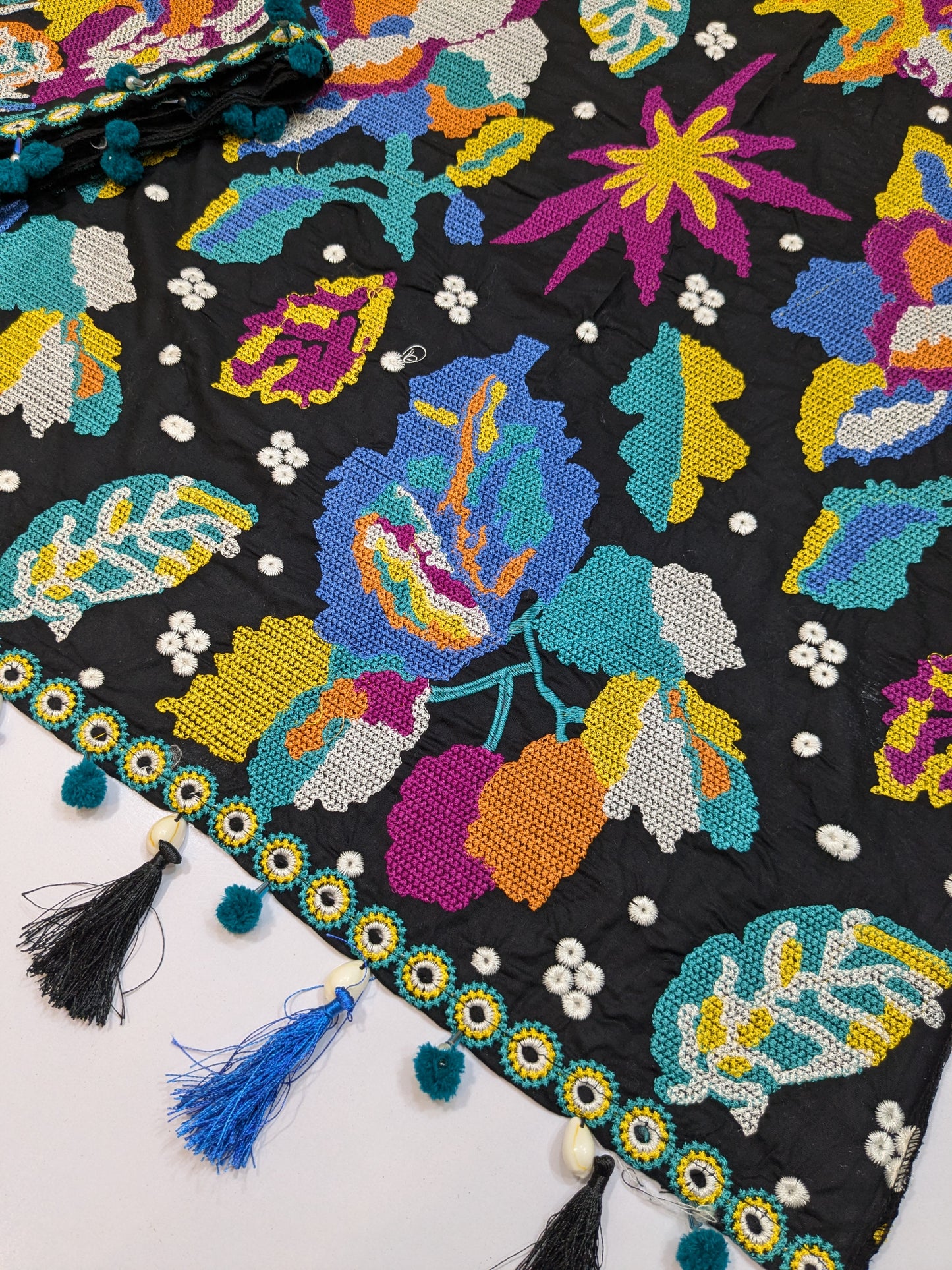 MUSHQ ESMEL AMARIN BLACK MULTI LUXURIOUS LAWN