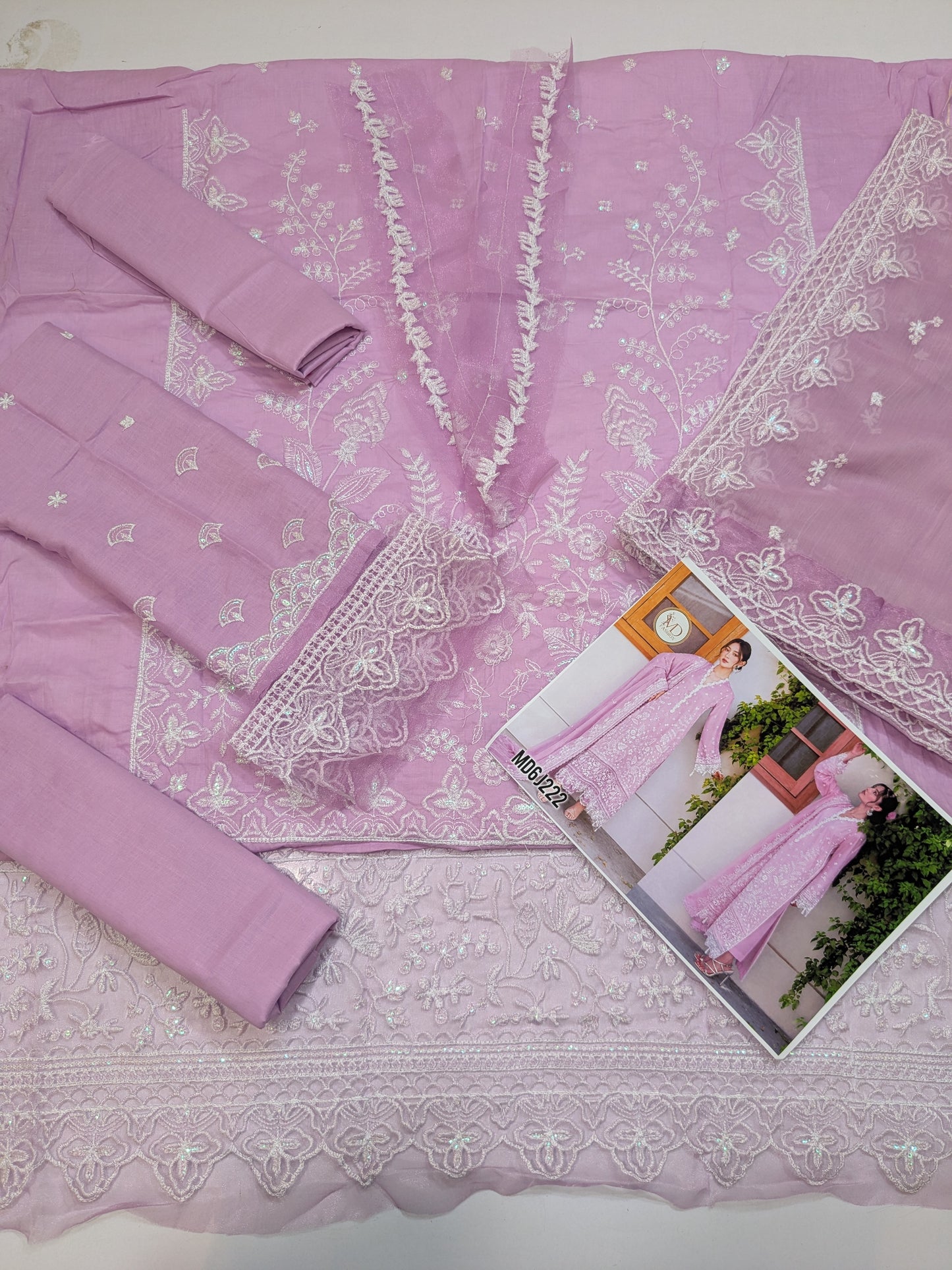 MAHIRA LUXURY LAWN PINKISH MOUVE WITH WHITE EMBROIDERY