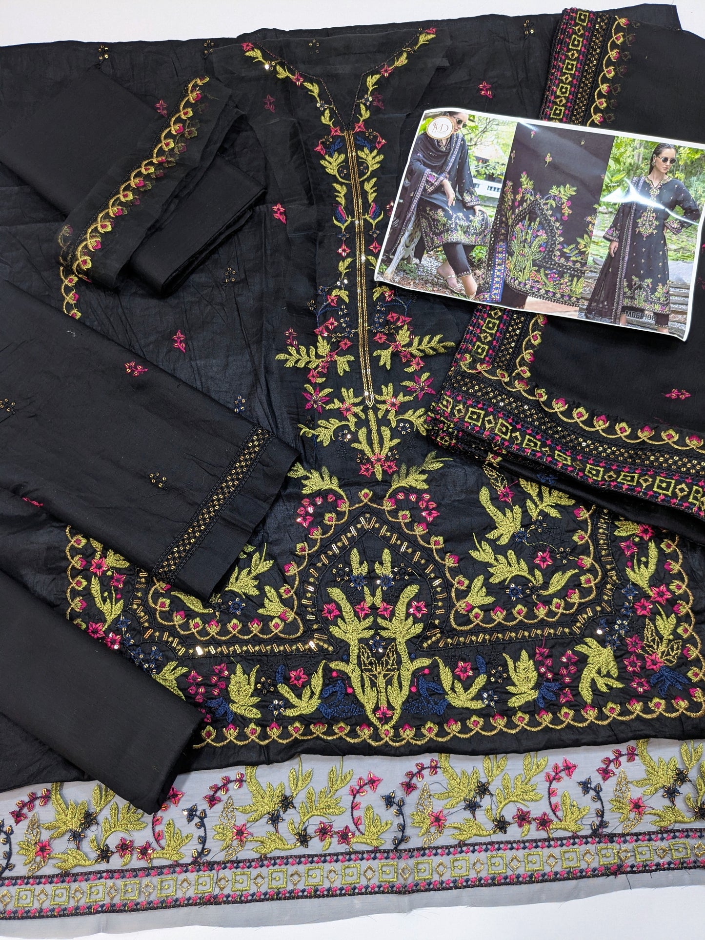 MUSHQ NUVERA LUXURIOUS LAWN BLACK